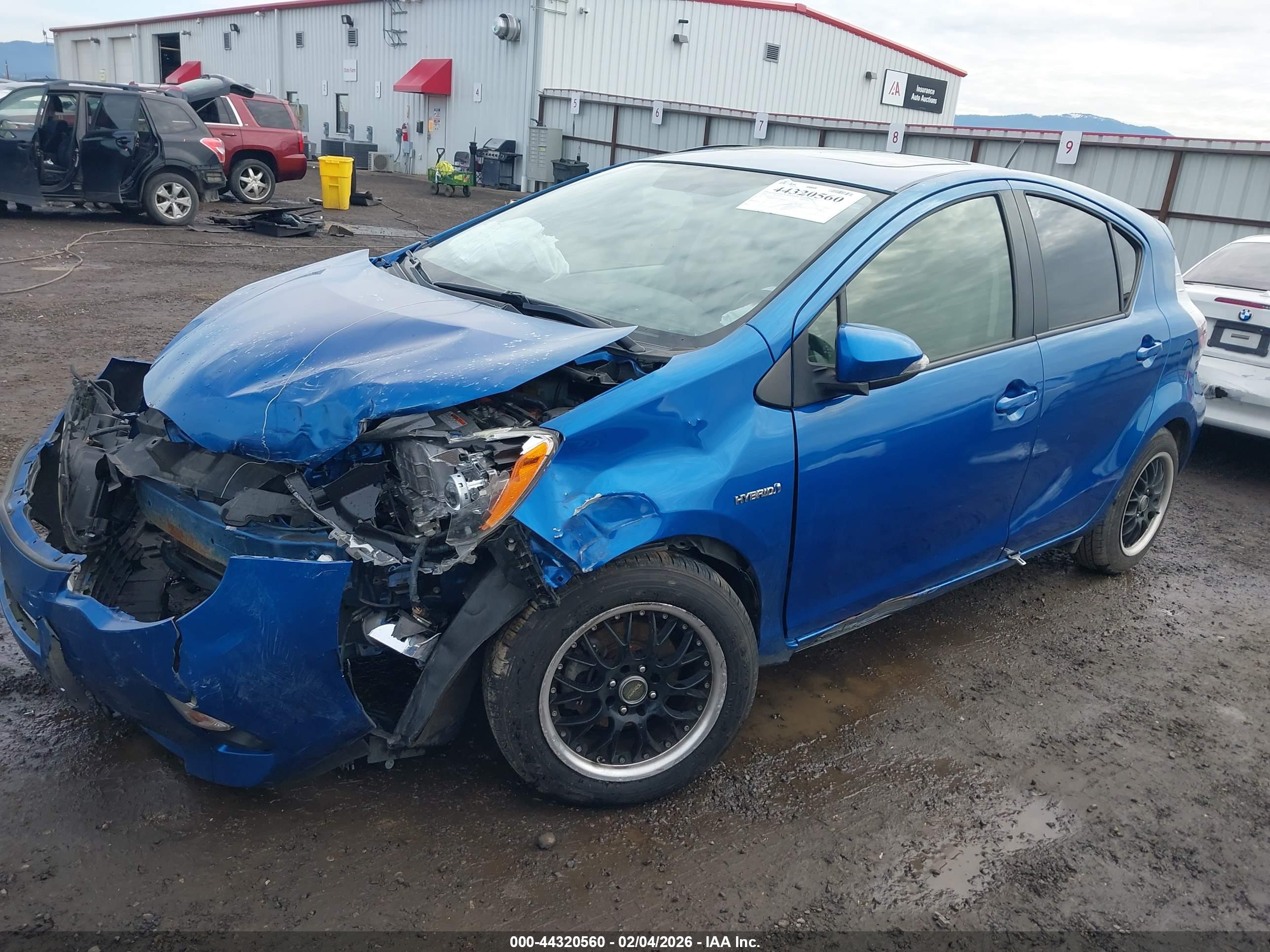 TOYOTA PRIUS image 2