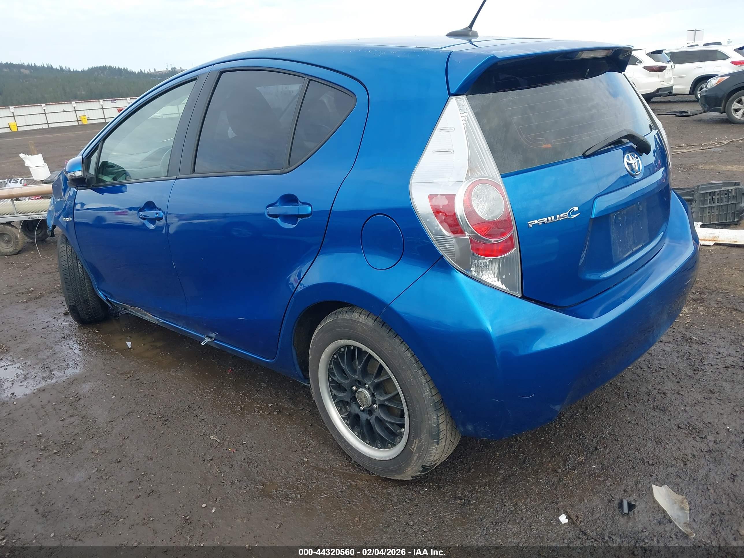 TOYOTA PRIUS image 3