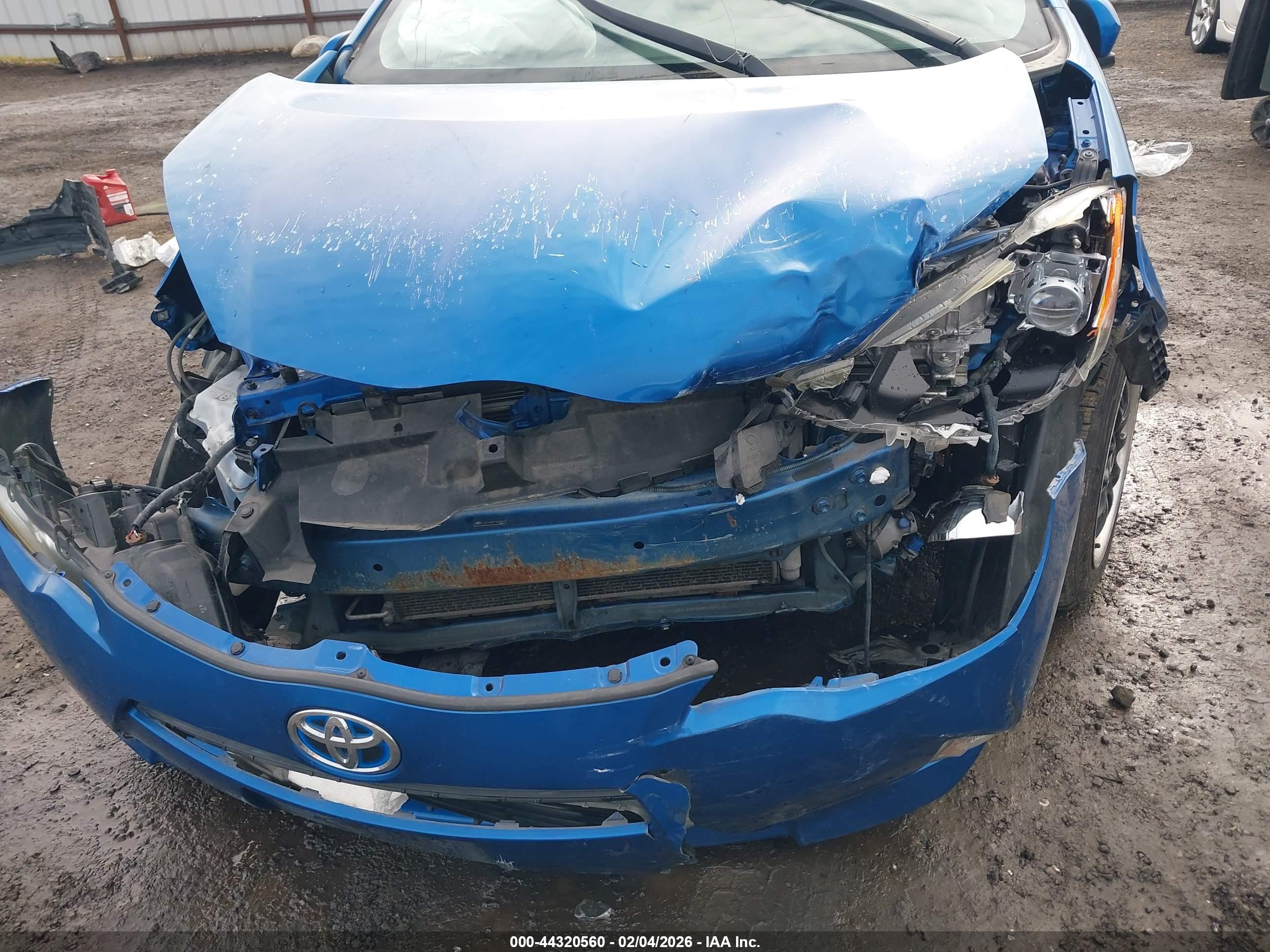 TOYOTA PRIUS image 6