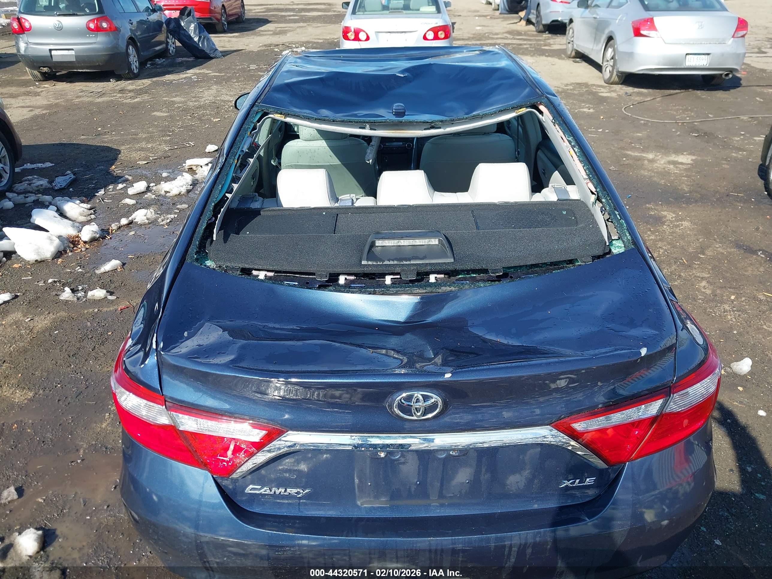 TOYOTA CAMRY image 6