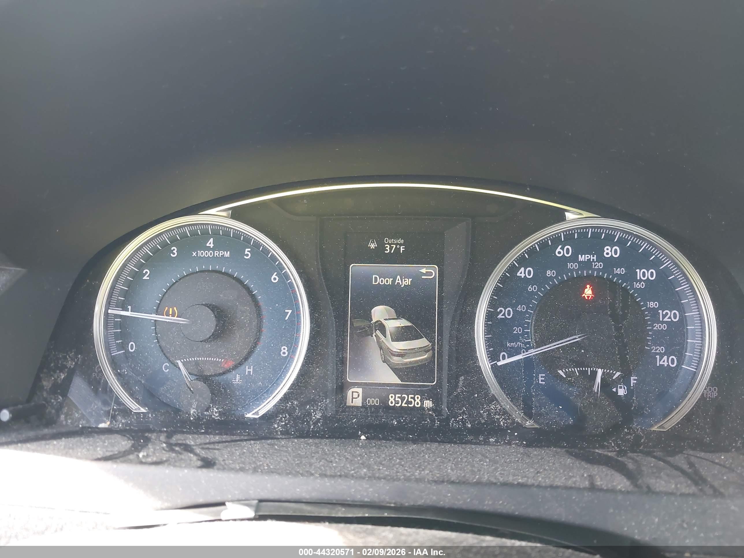 TOYOTA CAMRY image 7