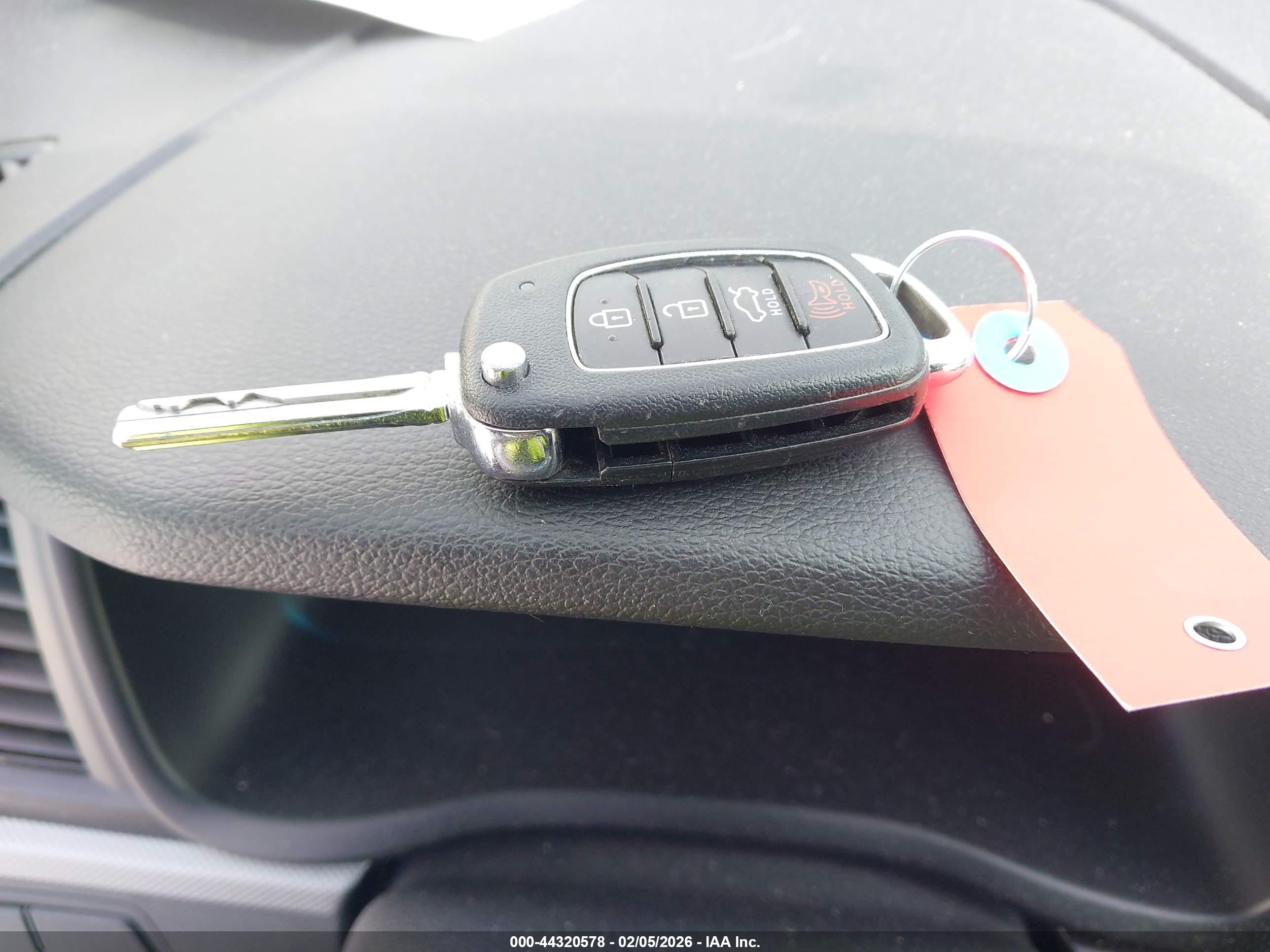 HYUNDAI SONATA image 11