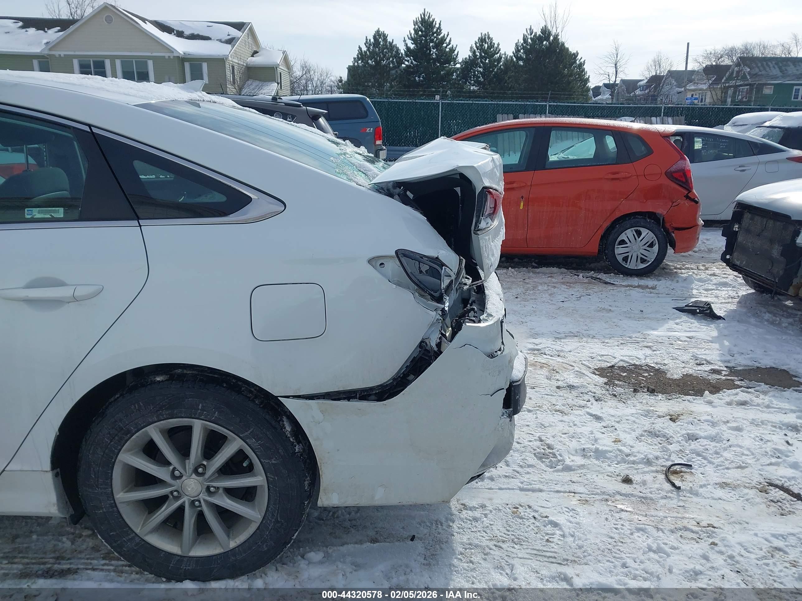 HYUNDAI SONATA image 6