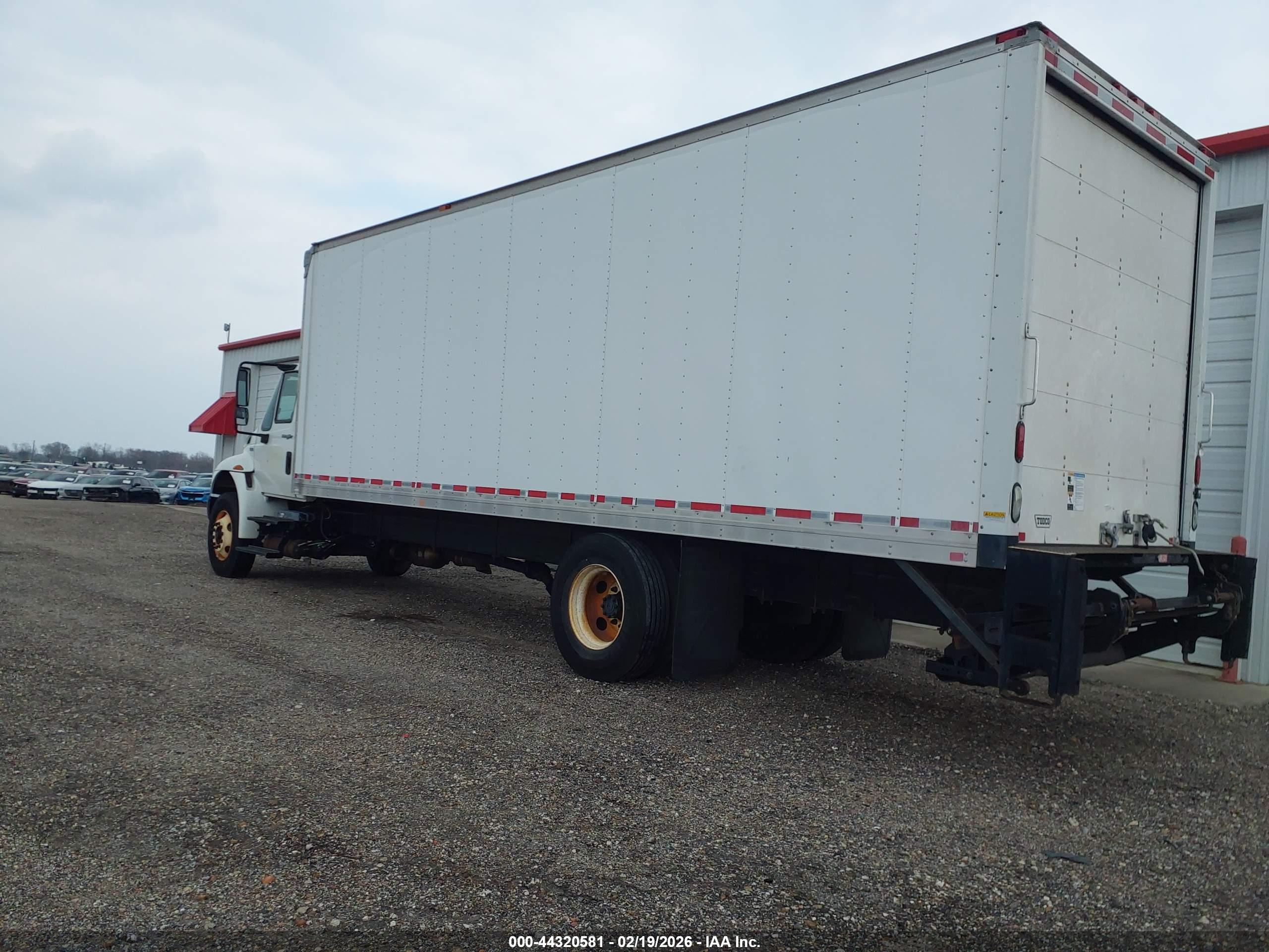 INTERNATIONAL 4000 image 3