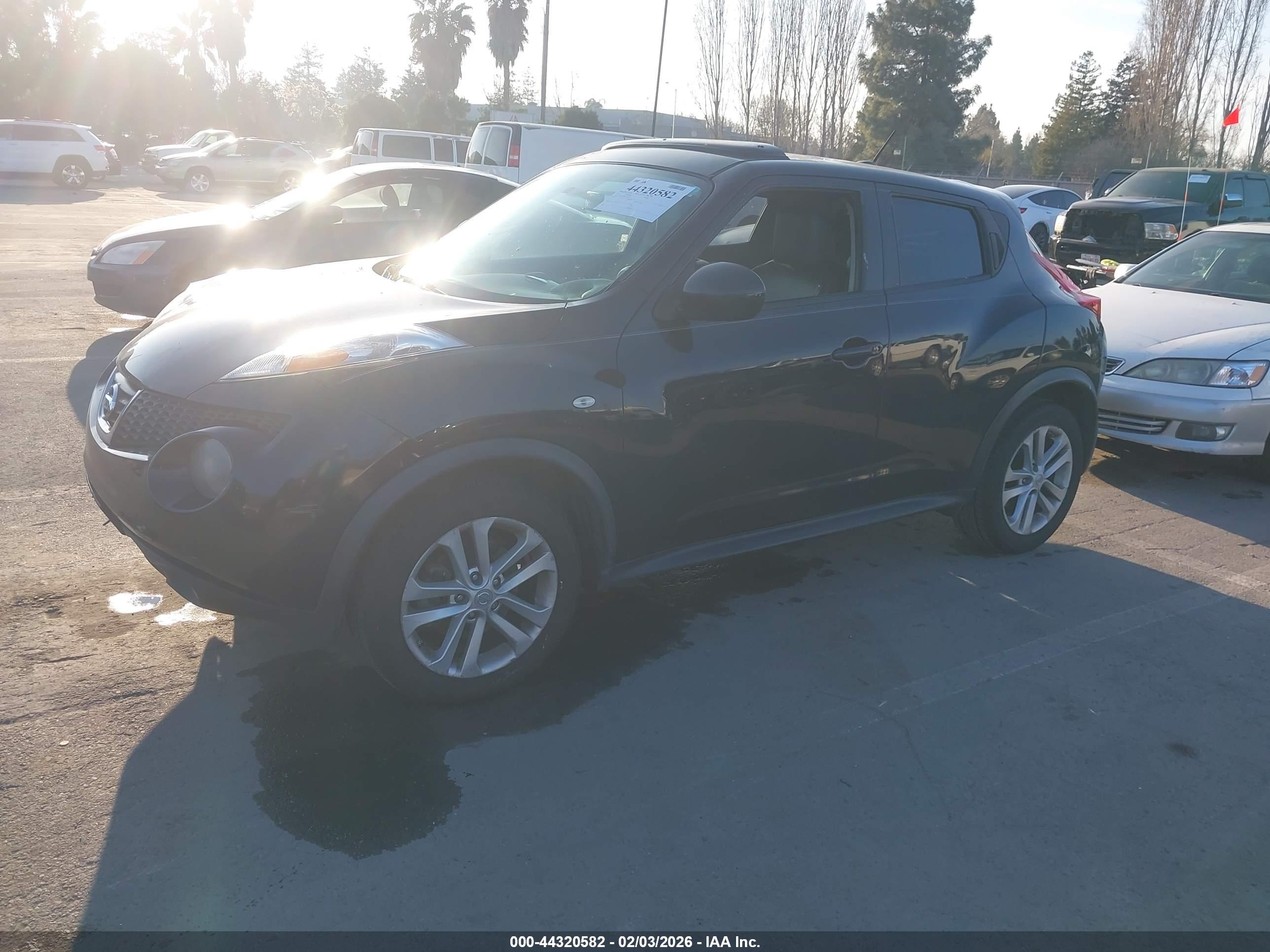 NISSAN JUKE image 2