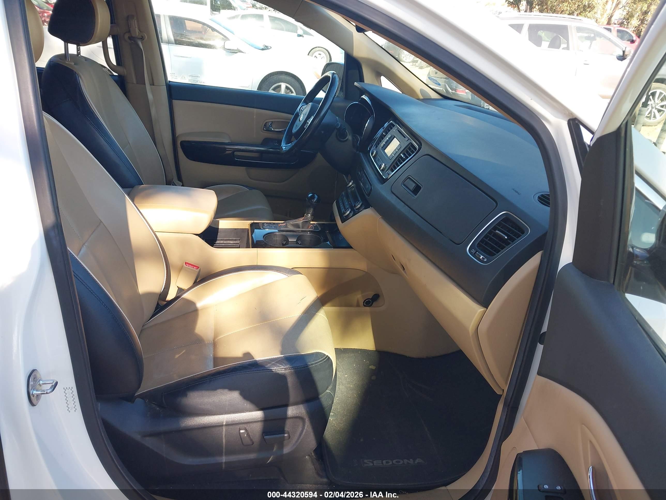 KIA SEDONA image 5