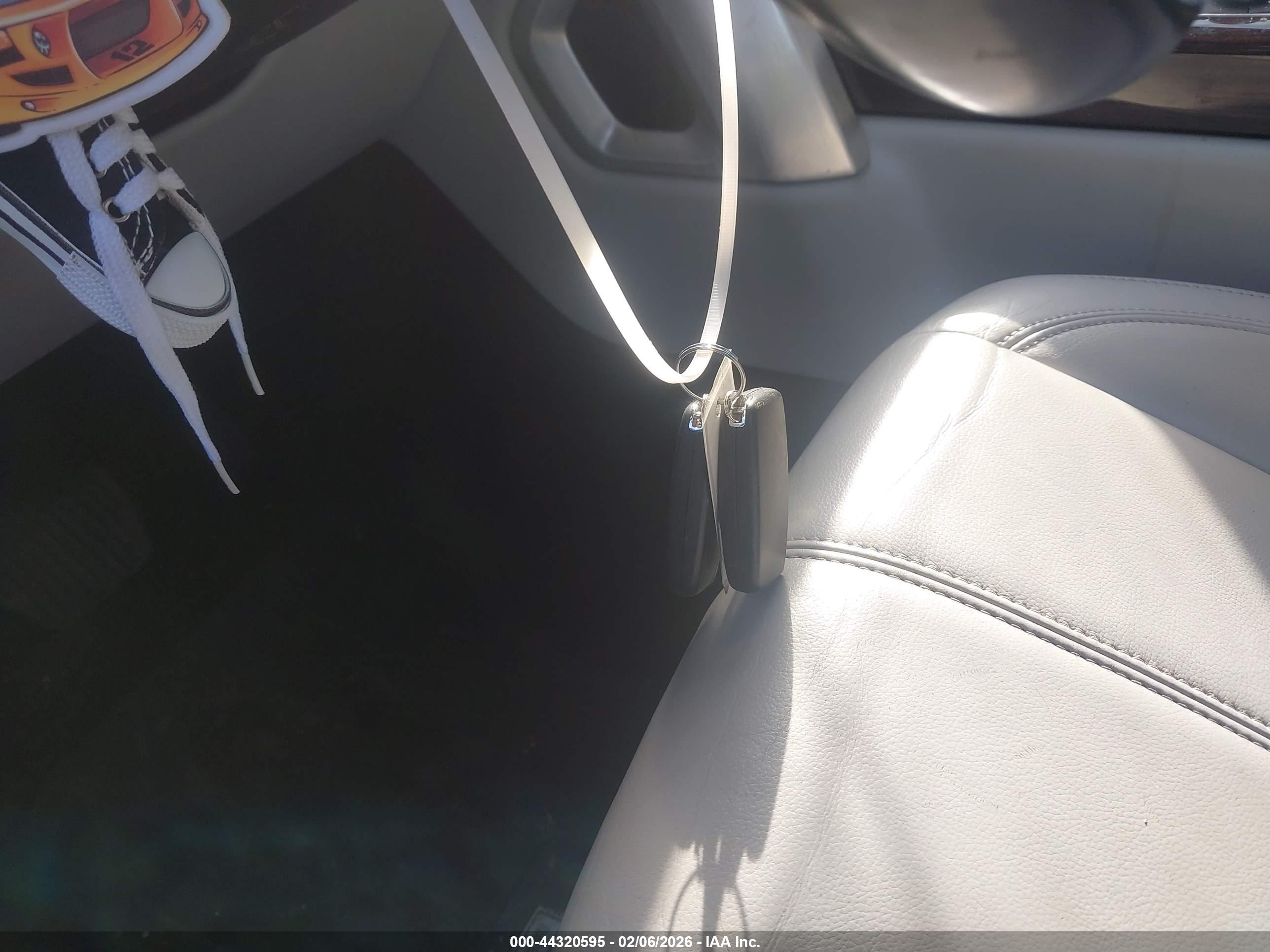 LAND ROVER image 11