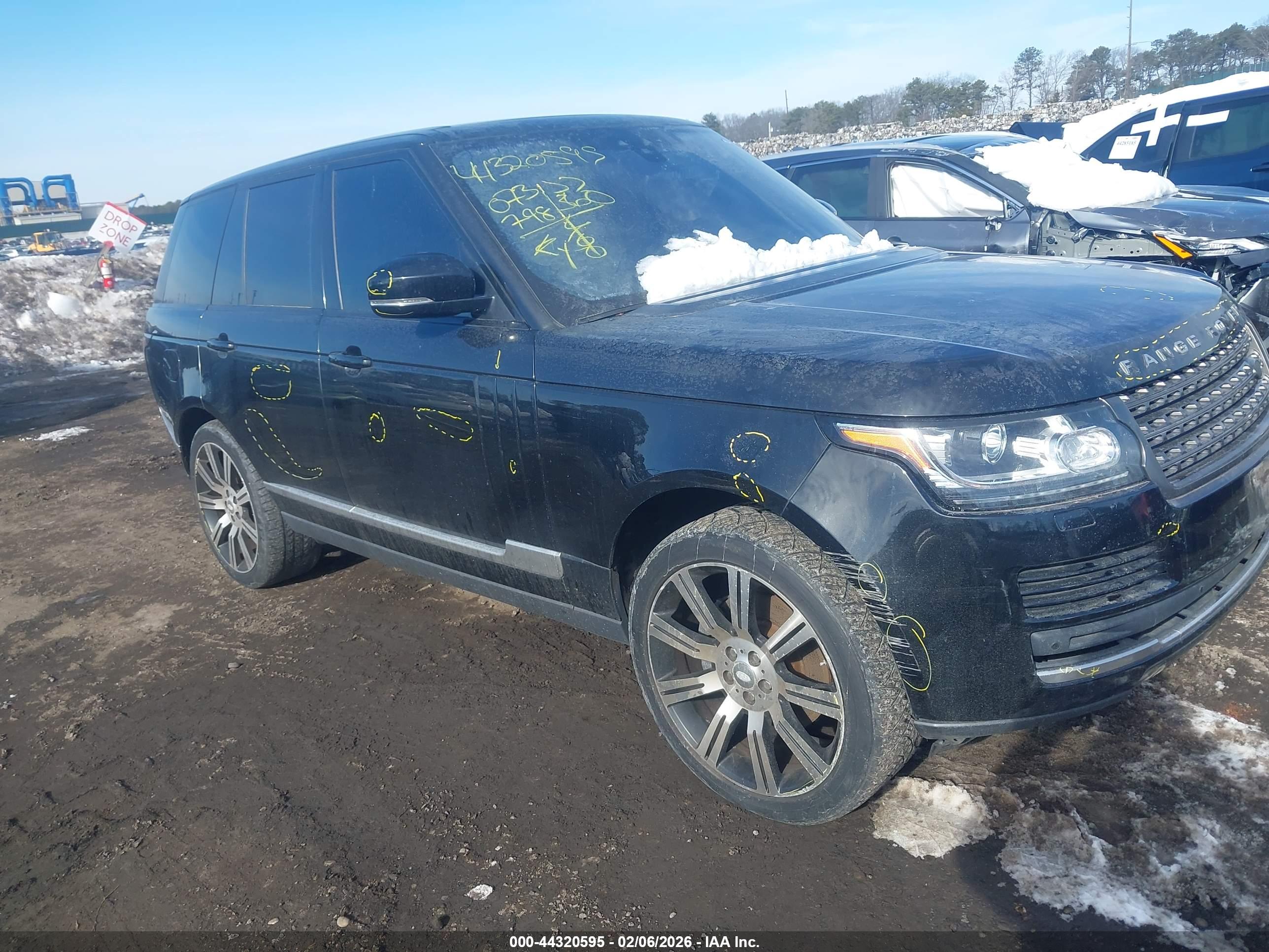 LAND ROVER image 6