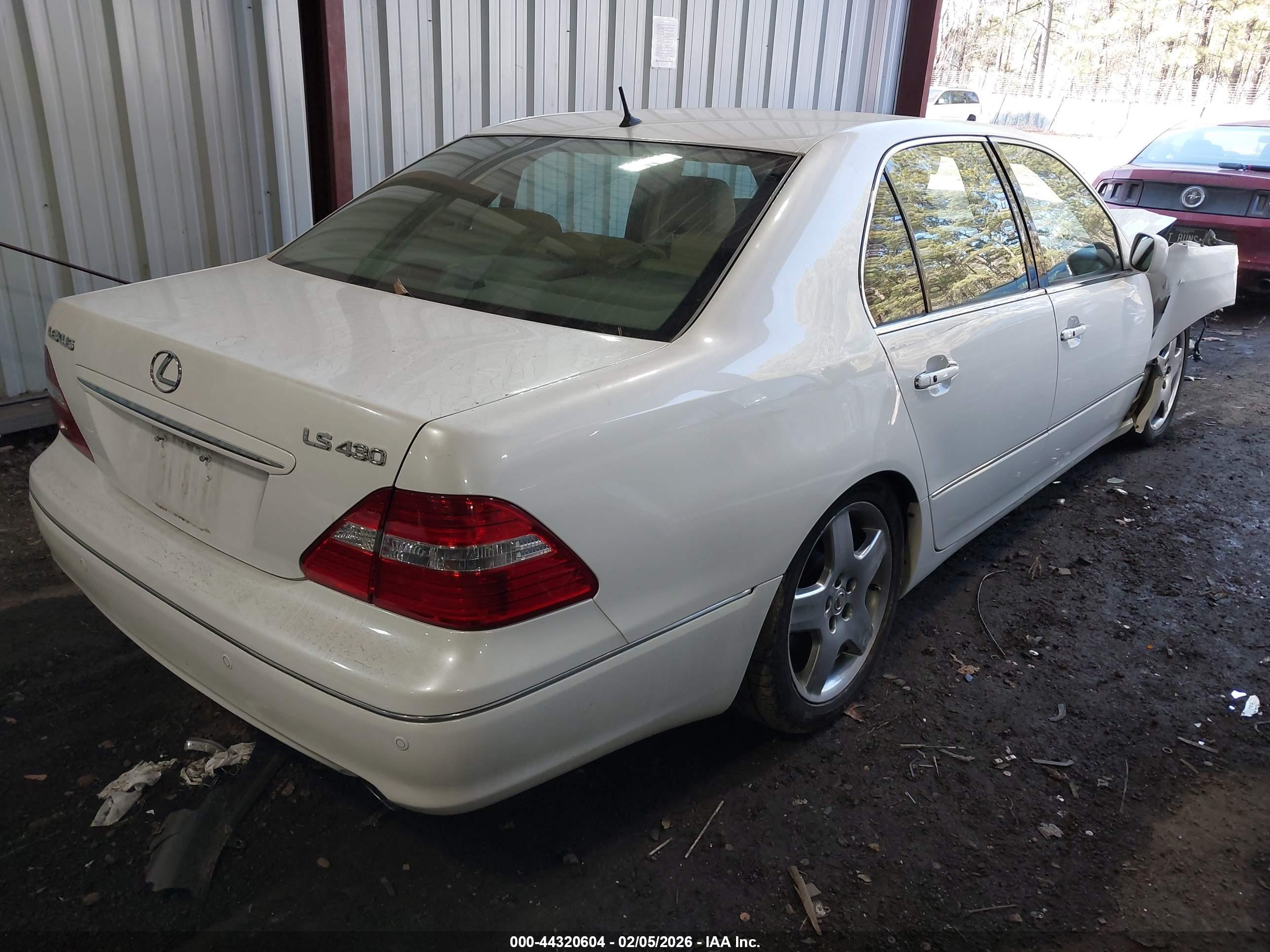 LEXUS LS image 4