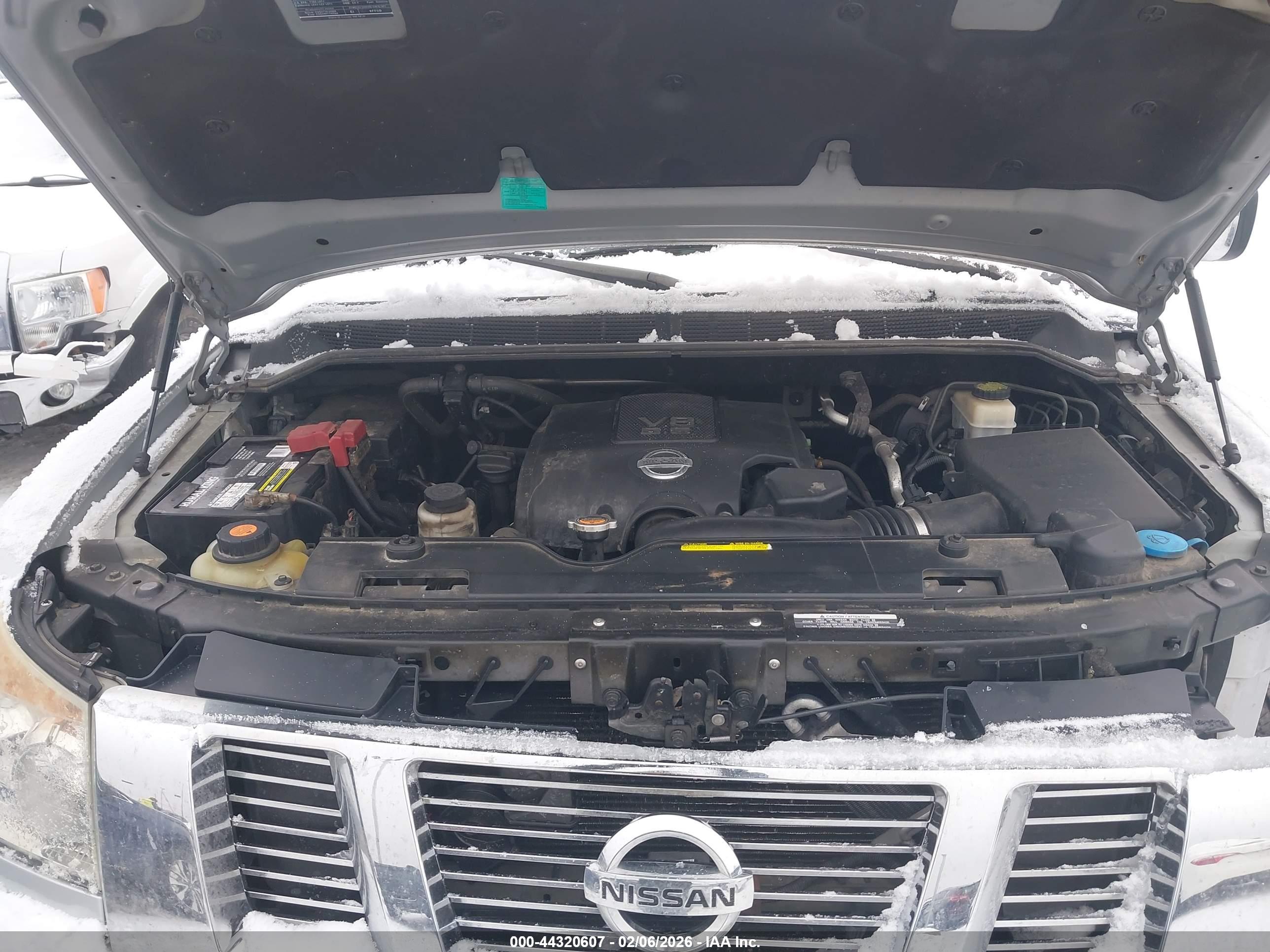 NISSAN TITAN image 10
