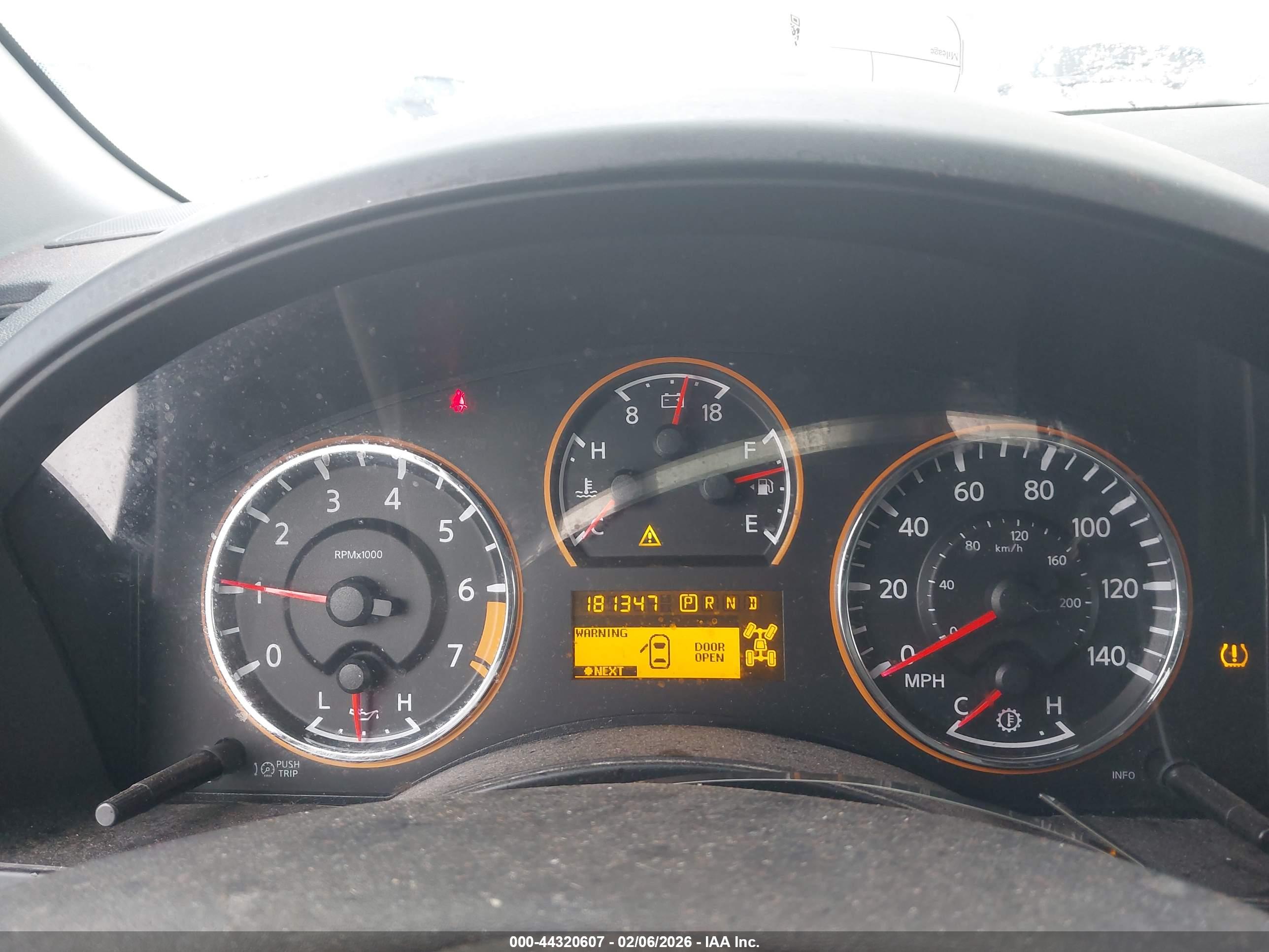 NISSAN TITAN image 7