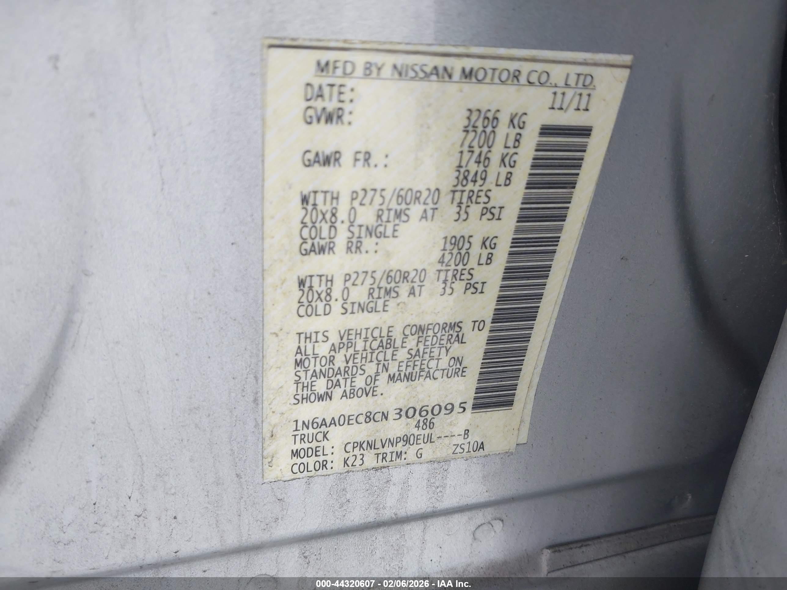 NISSAN TITAN image 9