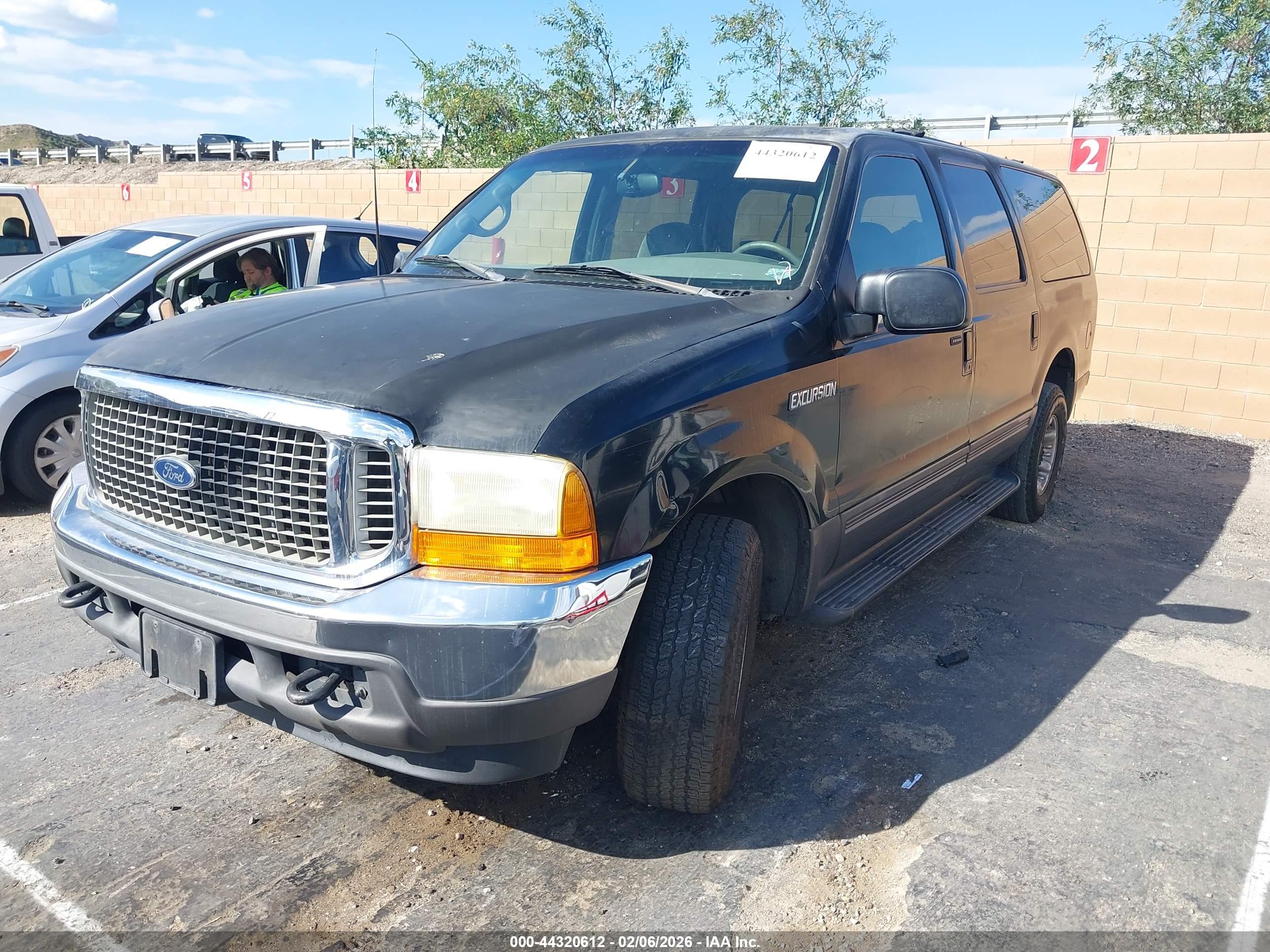FORD EXCURSION image 2