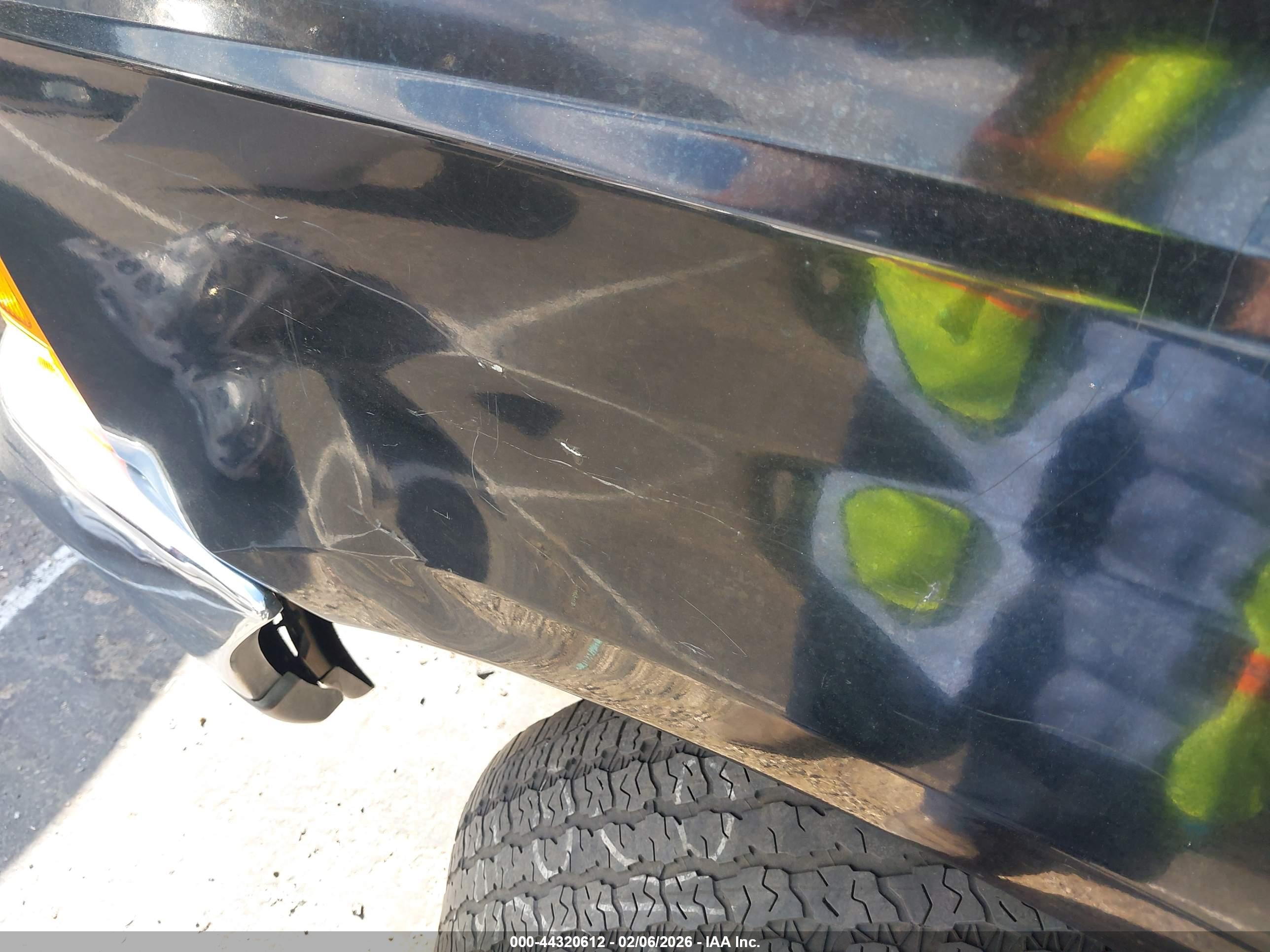 FORD EXCURSION image 6