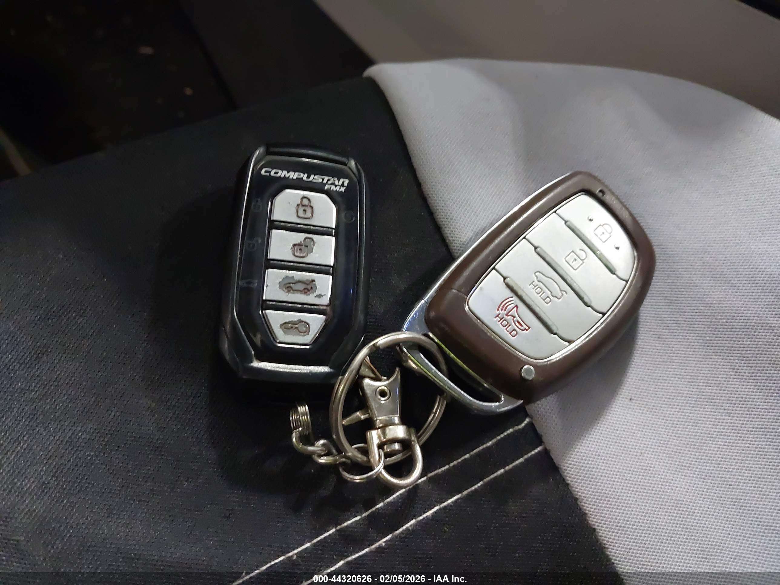 HYUNDAI SONATA image 11