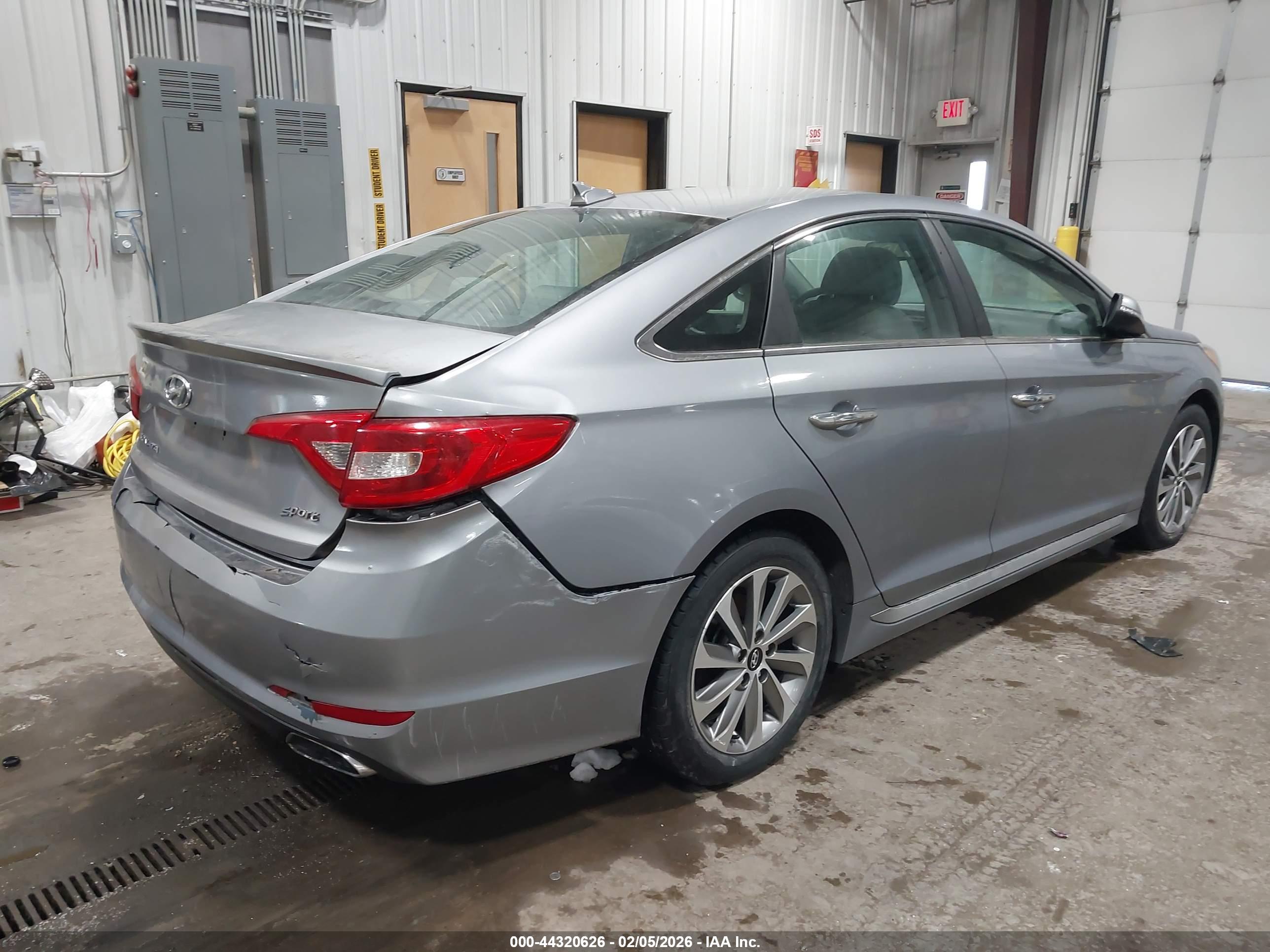 HYUNDAI SONATA image 4