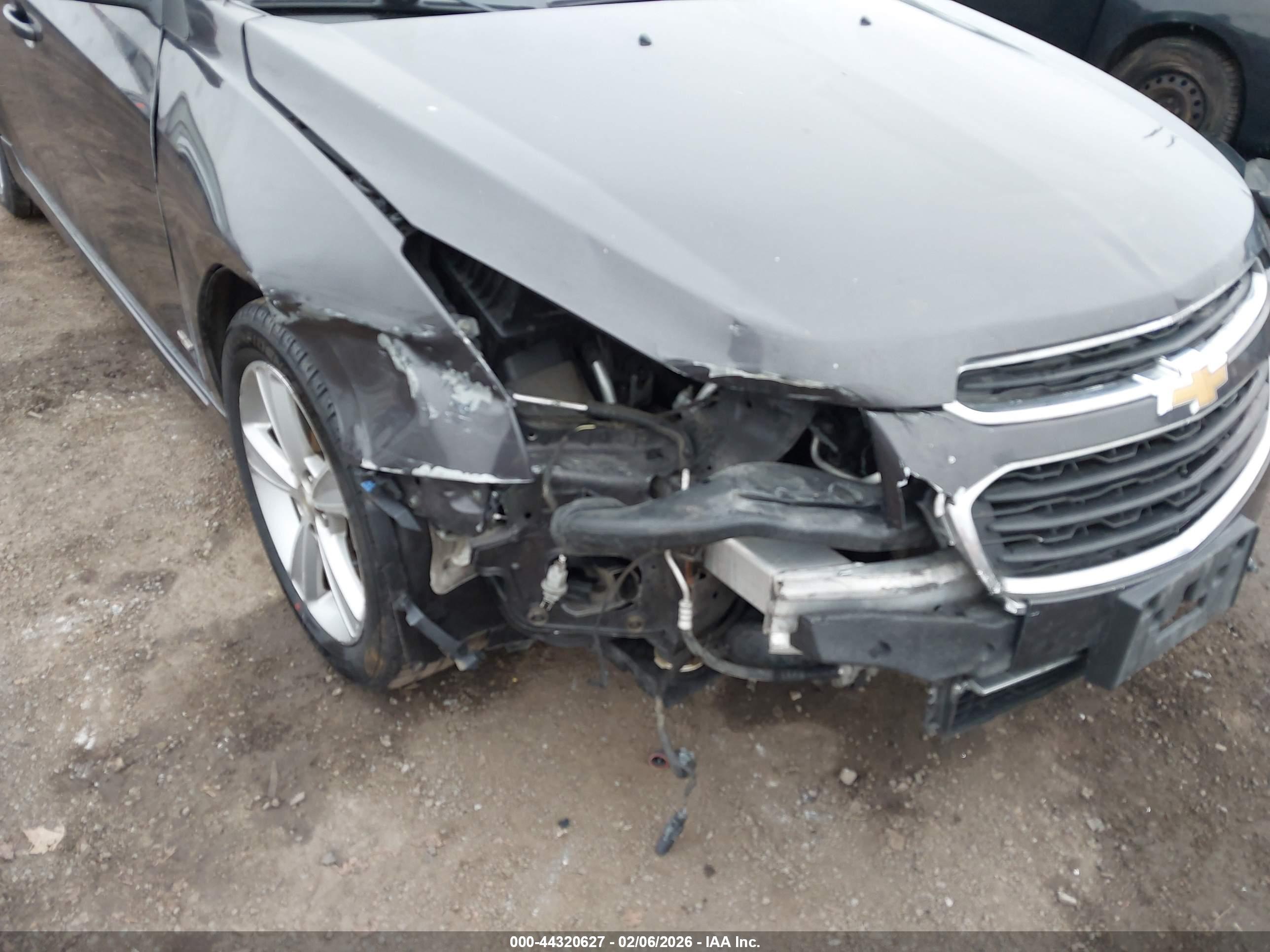 CHEVROLET CRUZE image 6