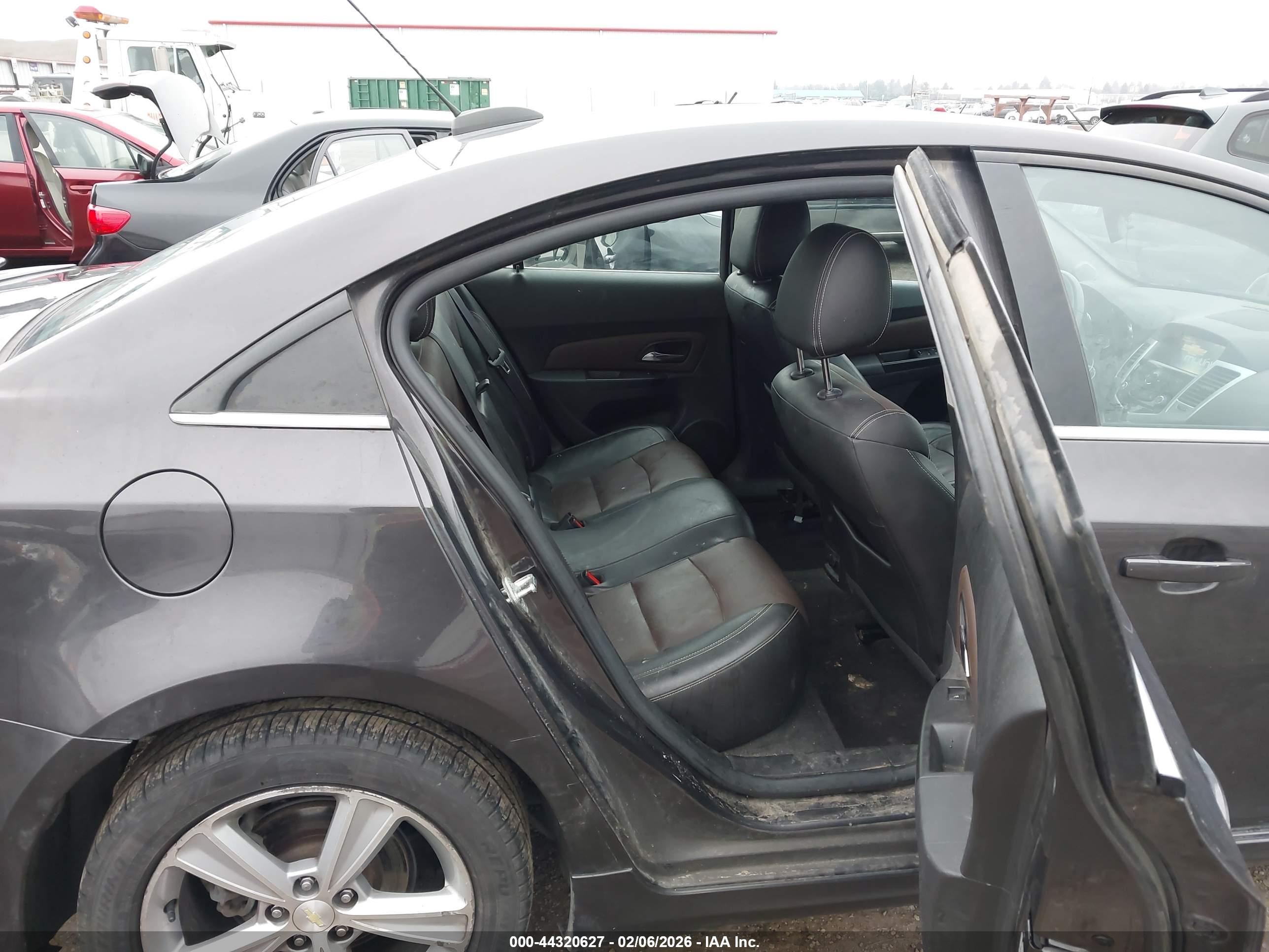 CHEVROLET CRUZE image 8