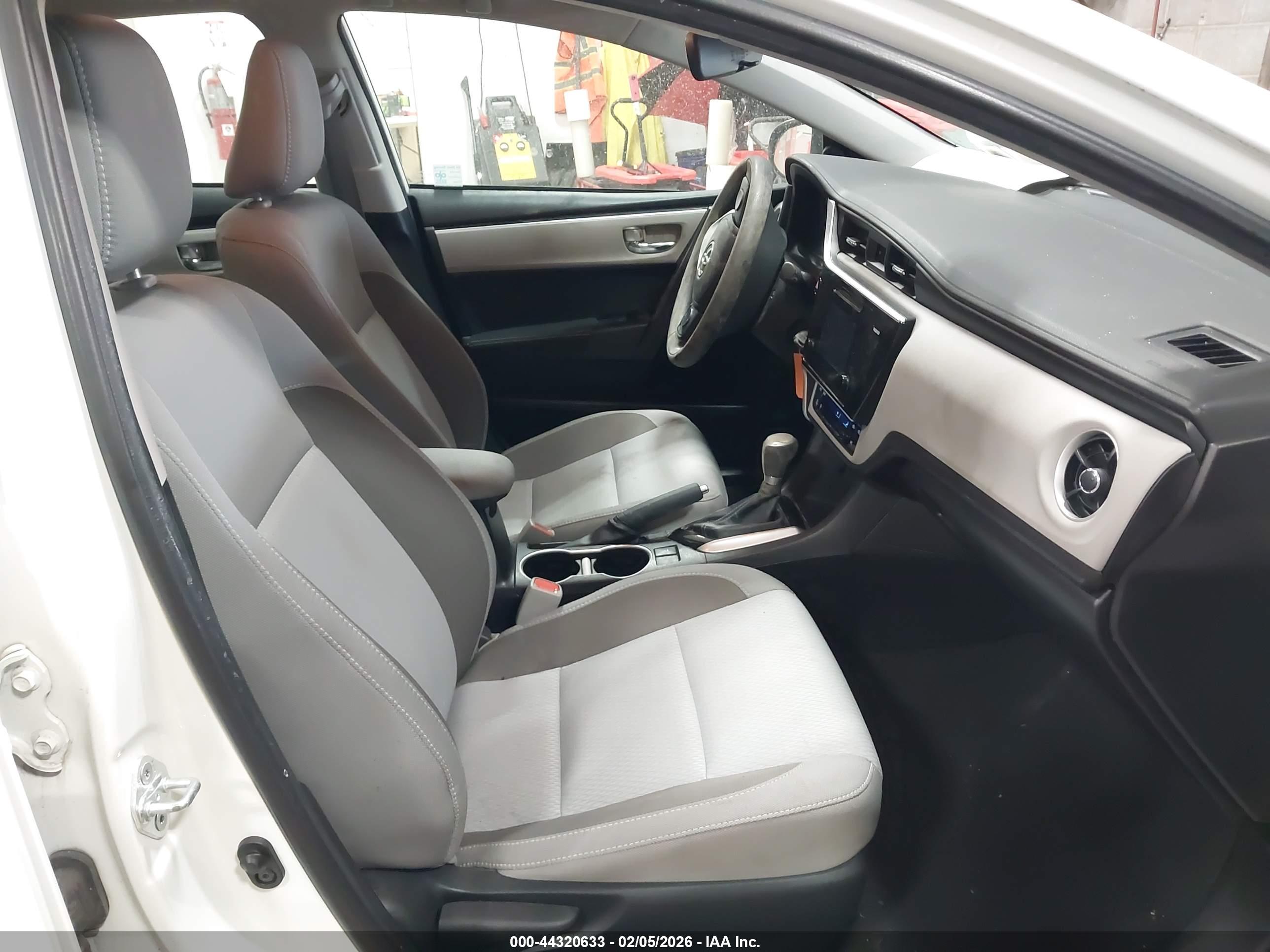 TOYOTA COROLLA image 5
