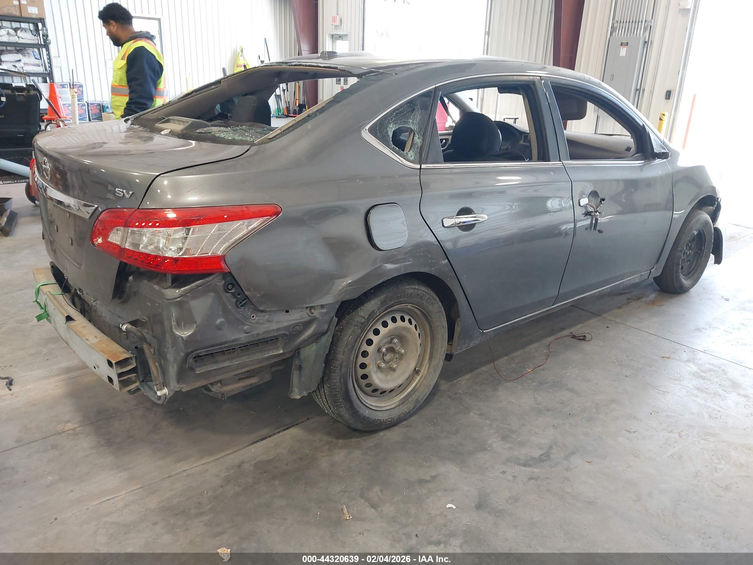 NISSAN SENTRA image 4