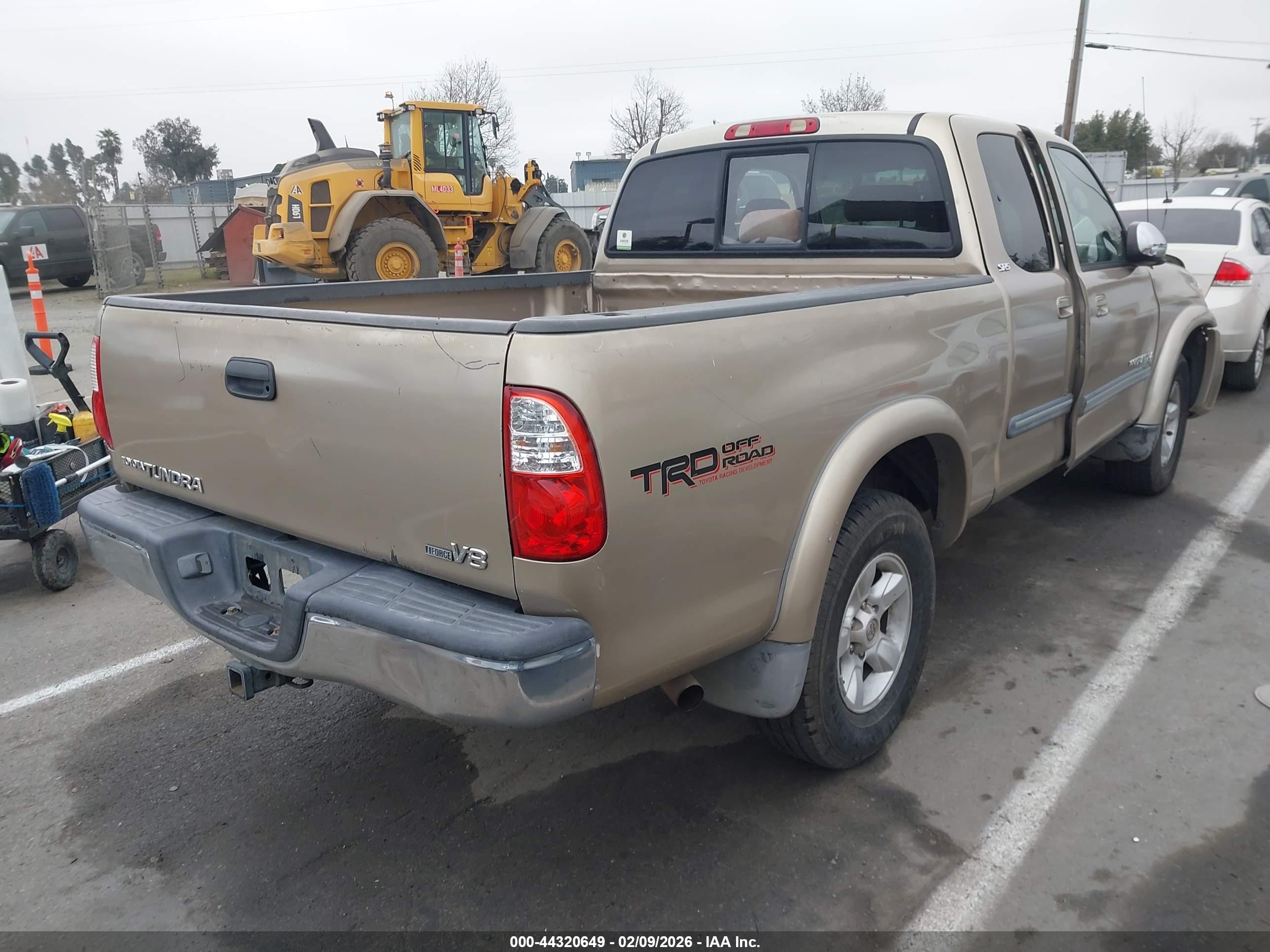 TOYOTA TUNDRA image 4
