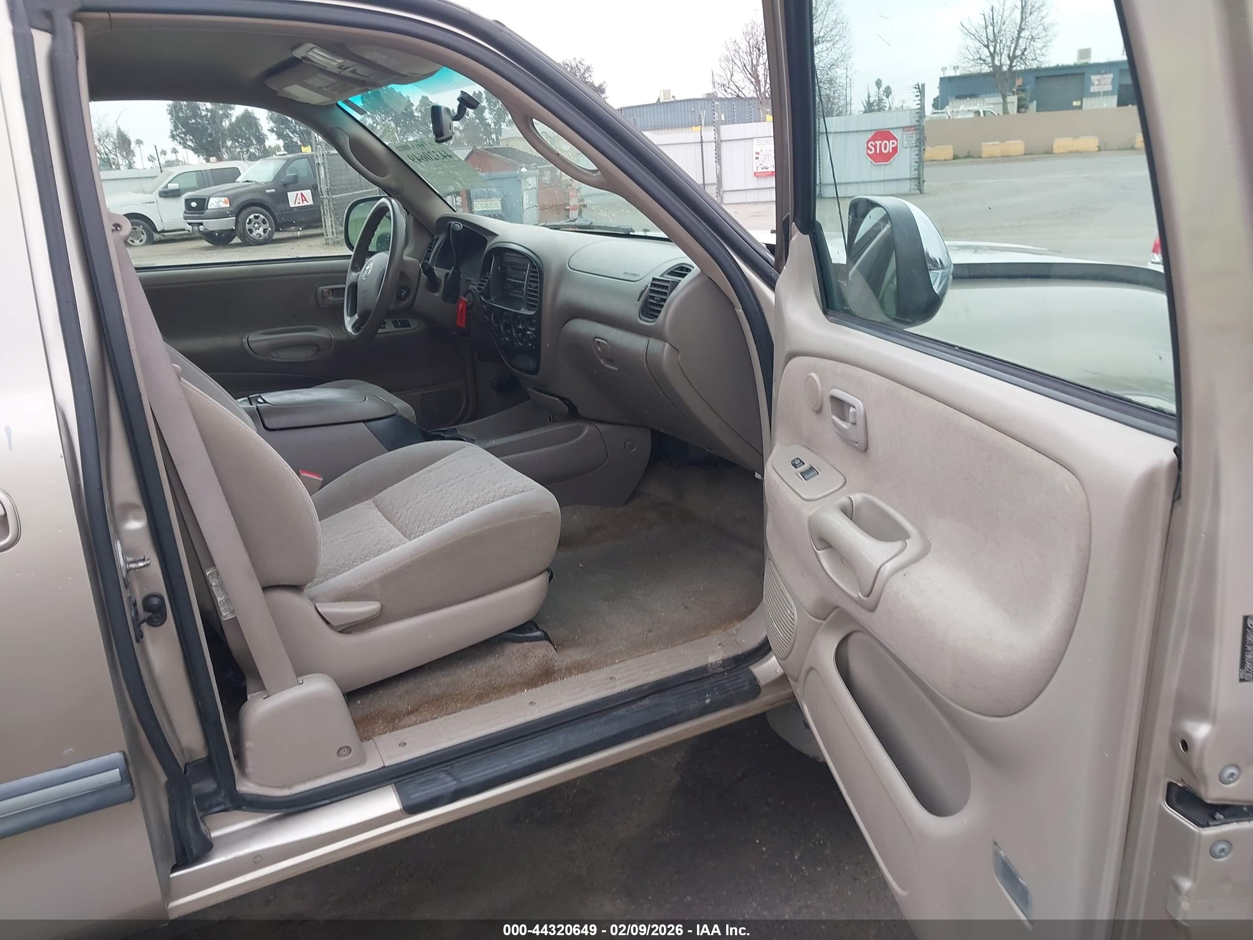 TOYOTA TUNDRA image 5