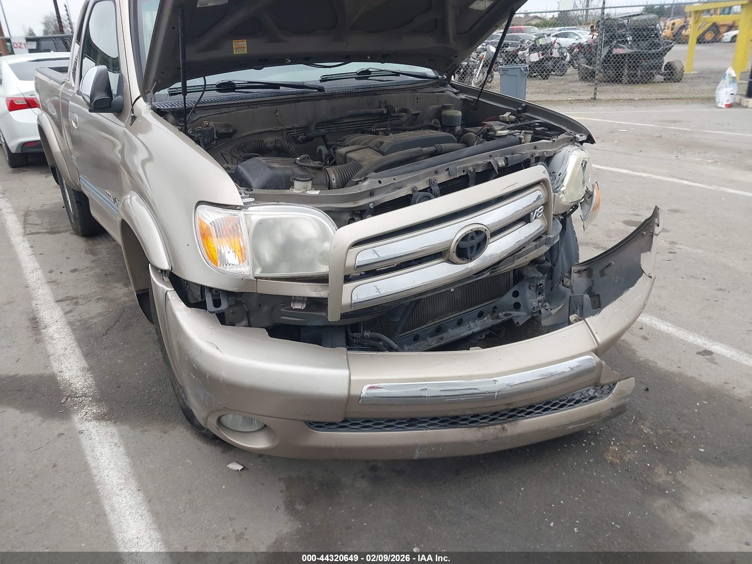 TOYOTA TUNDRA image 6