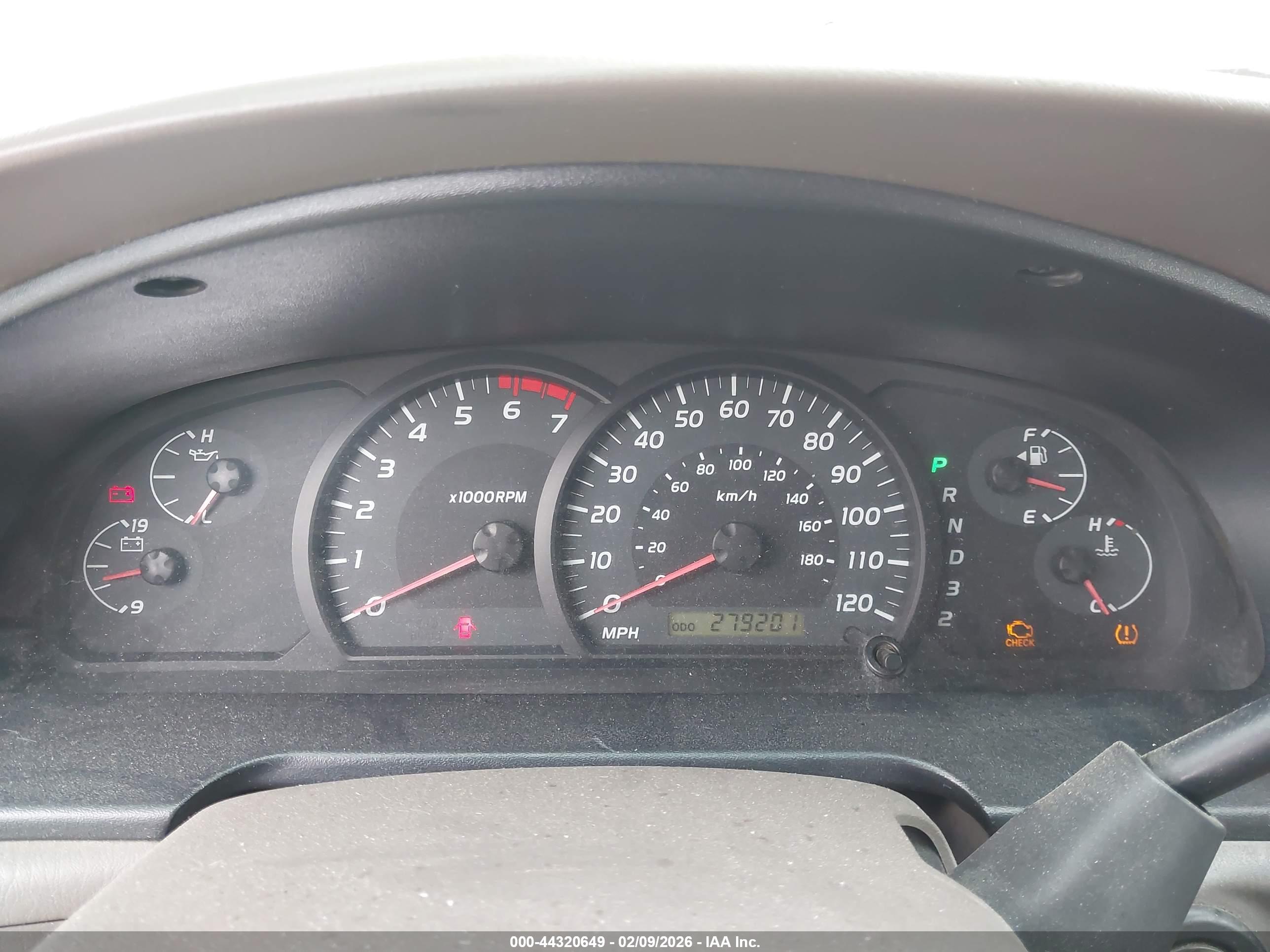 TOYOTA TUNDRA image 7
