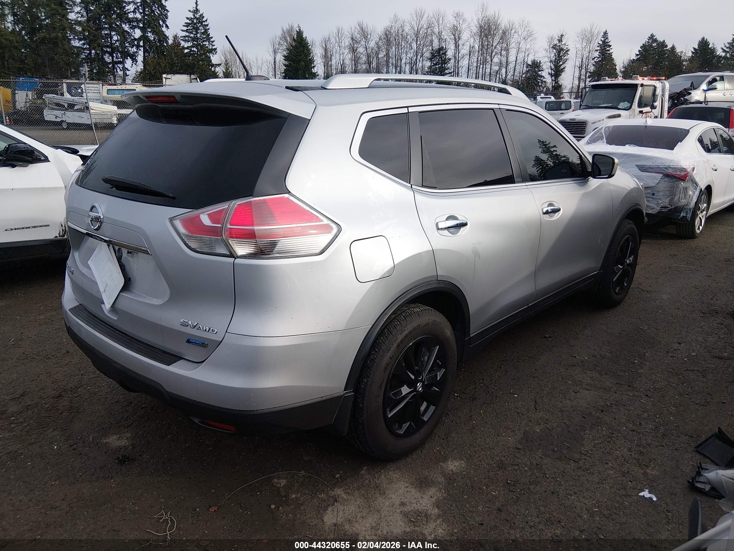 NISSAN ROGUE image 4