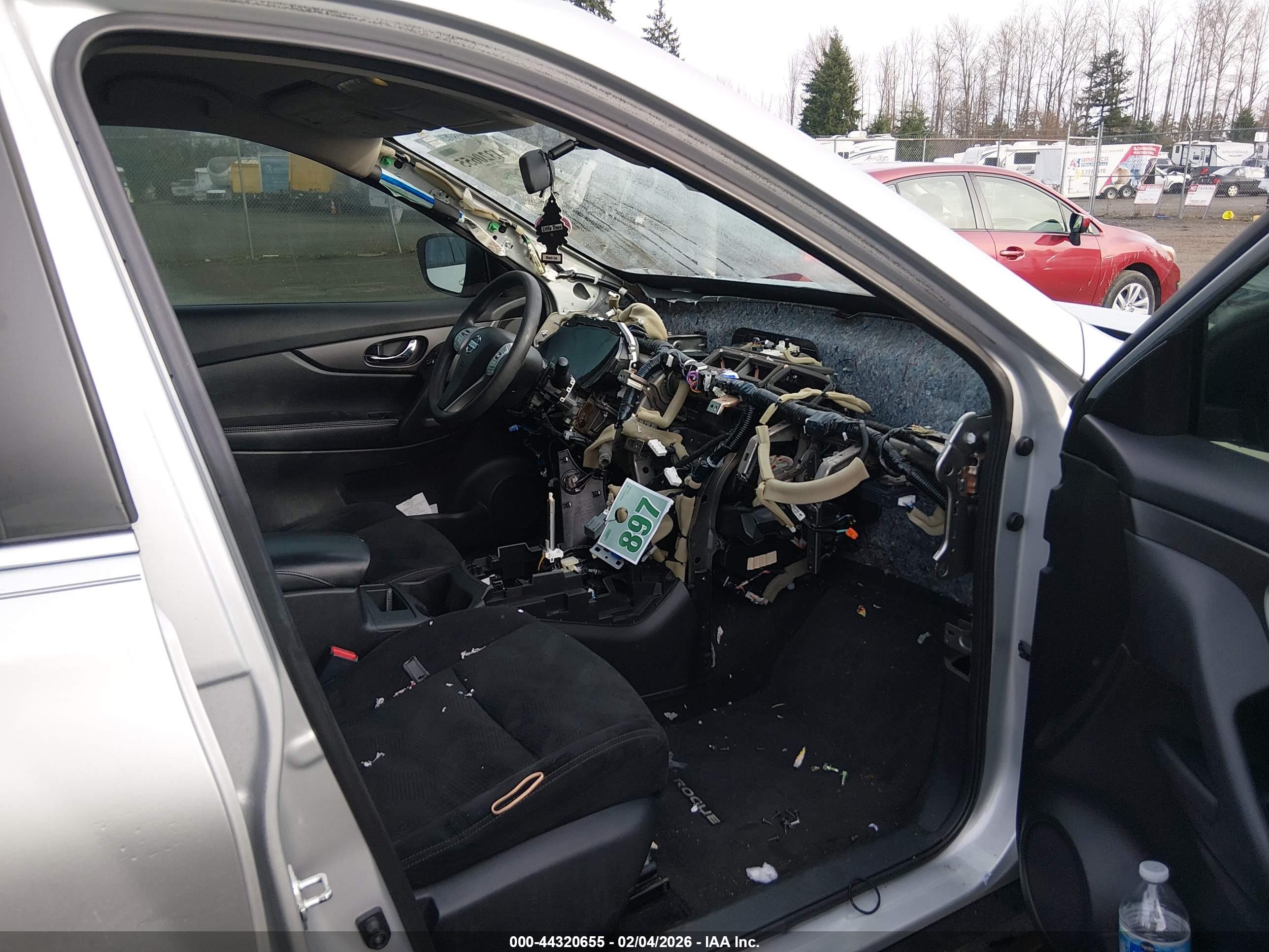 NISSAN ROGUE image 5