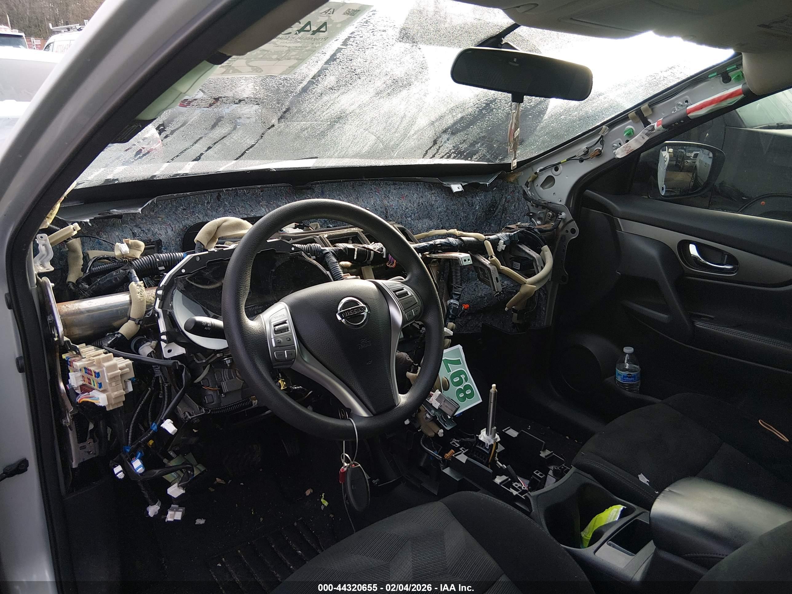 NISSAN ROGUE image 6