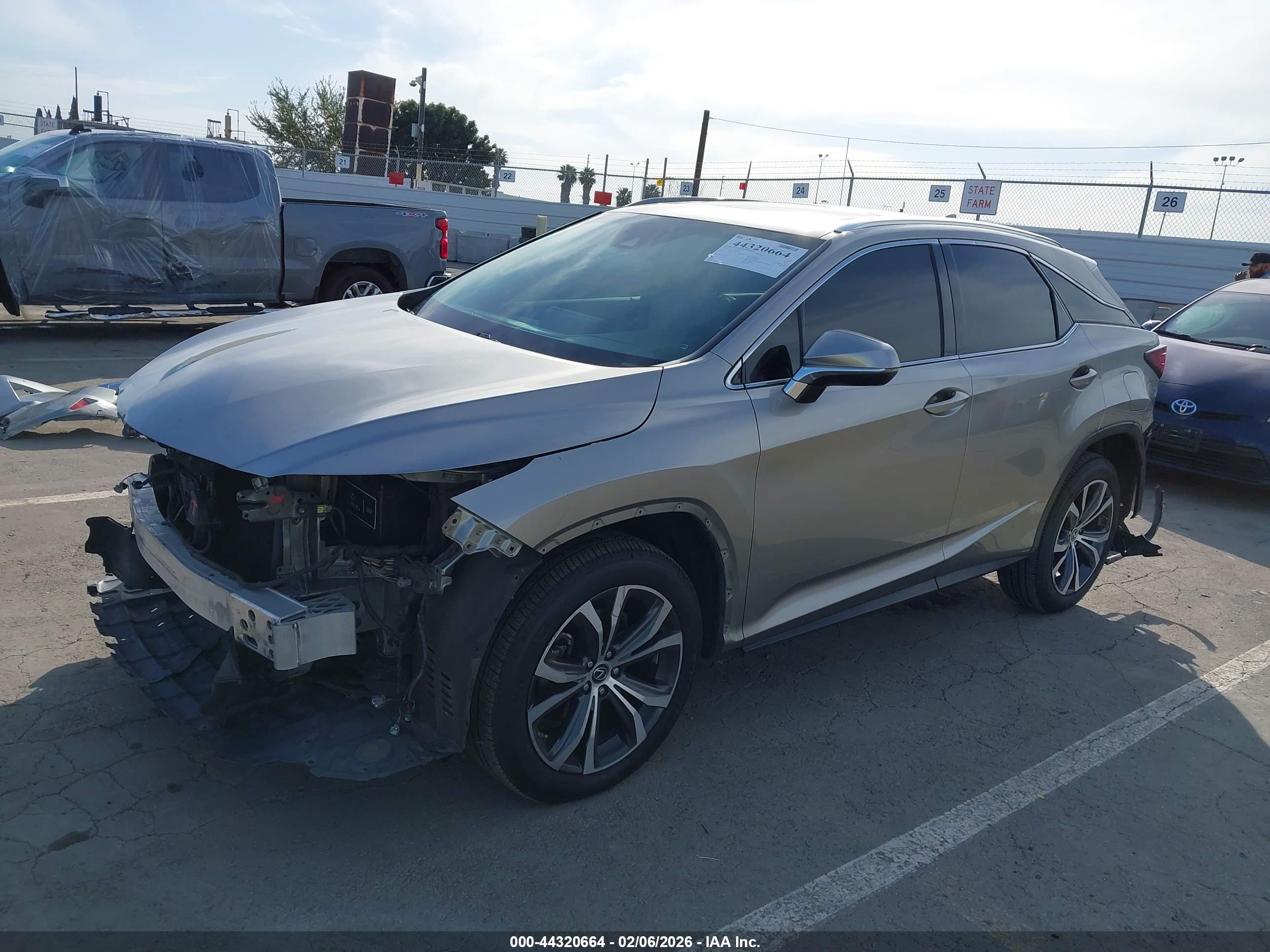 LEXUS RX image 2