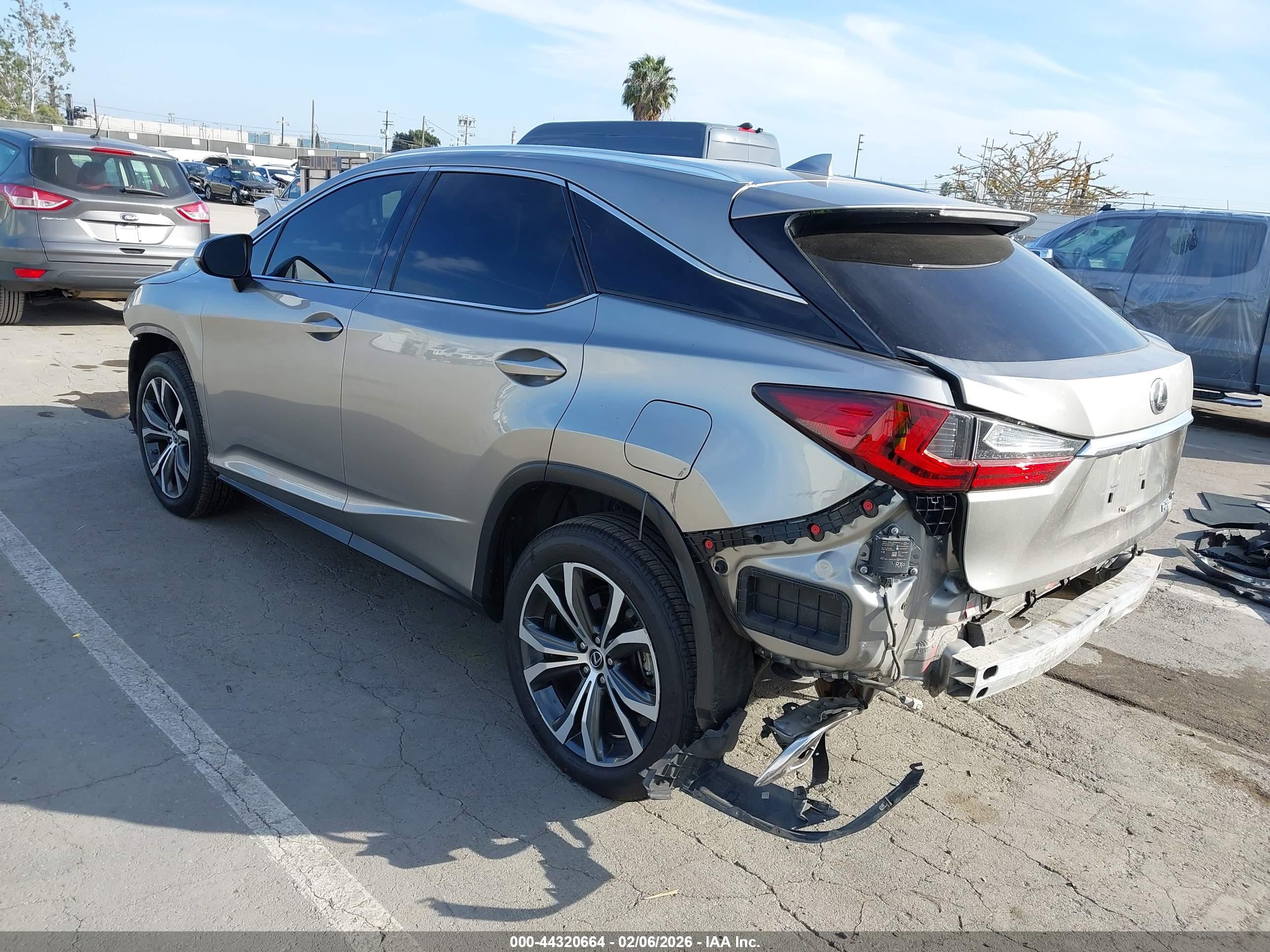 LEXUS RX image 3
