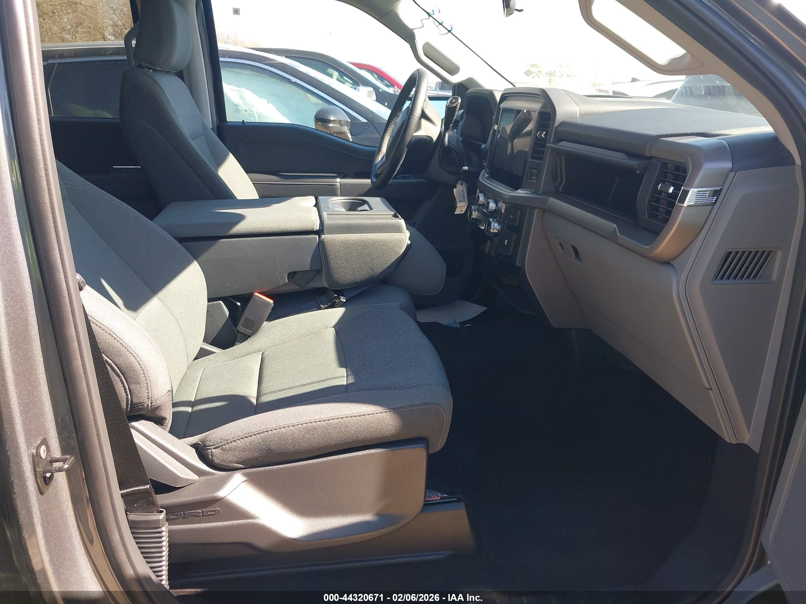 FORD F-150 image 5