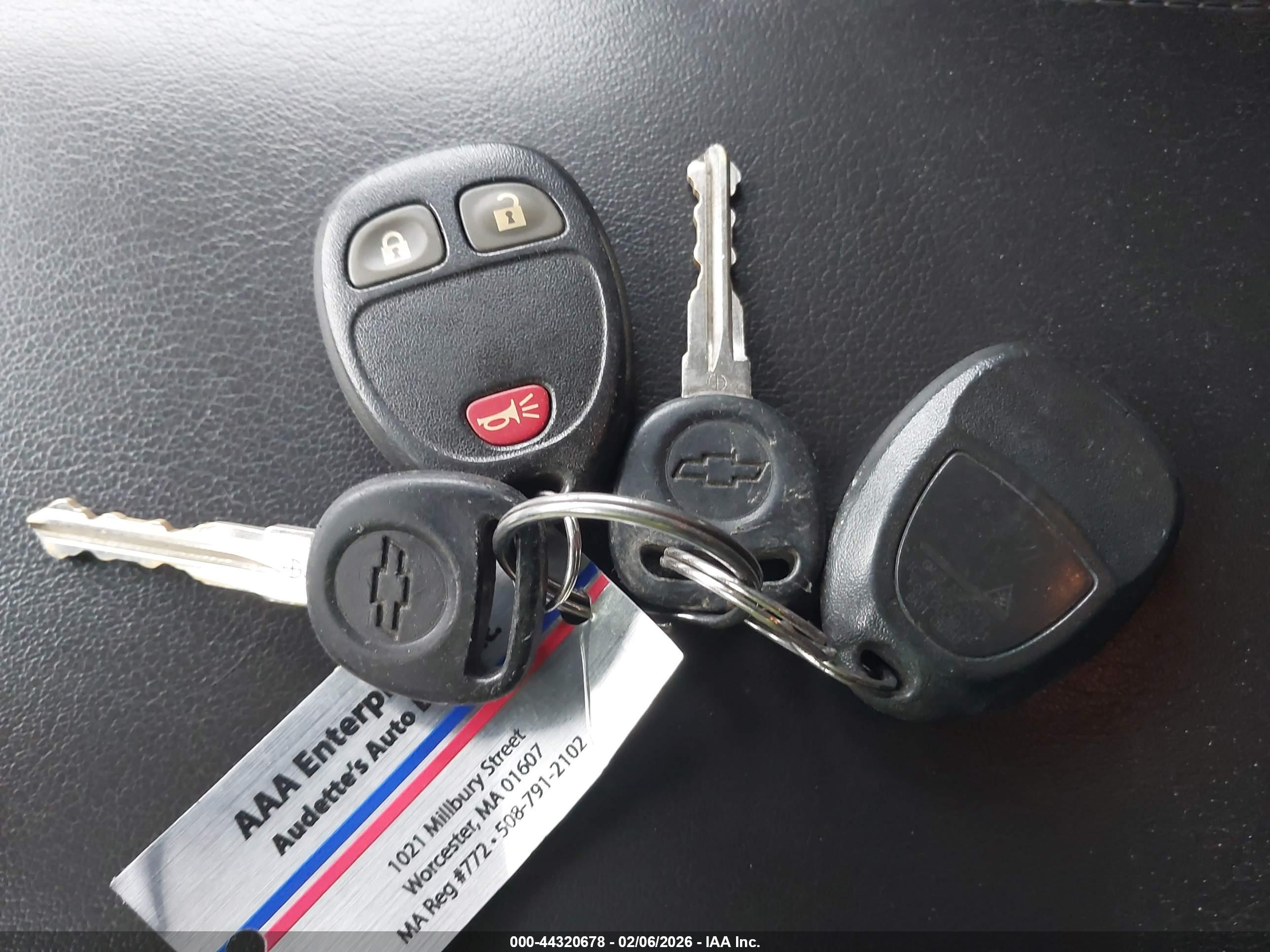 CHEVROLET TRAVERSE image 11
