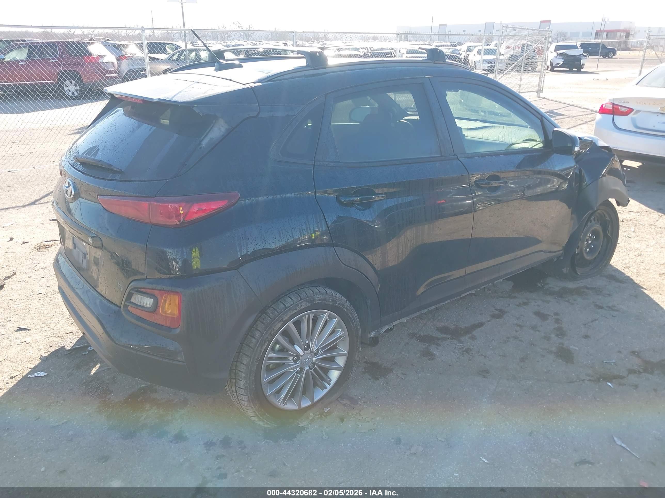 HYUNDAI KONA image 4