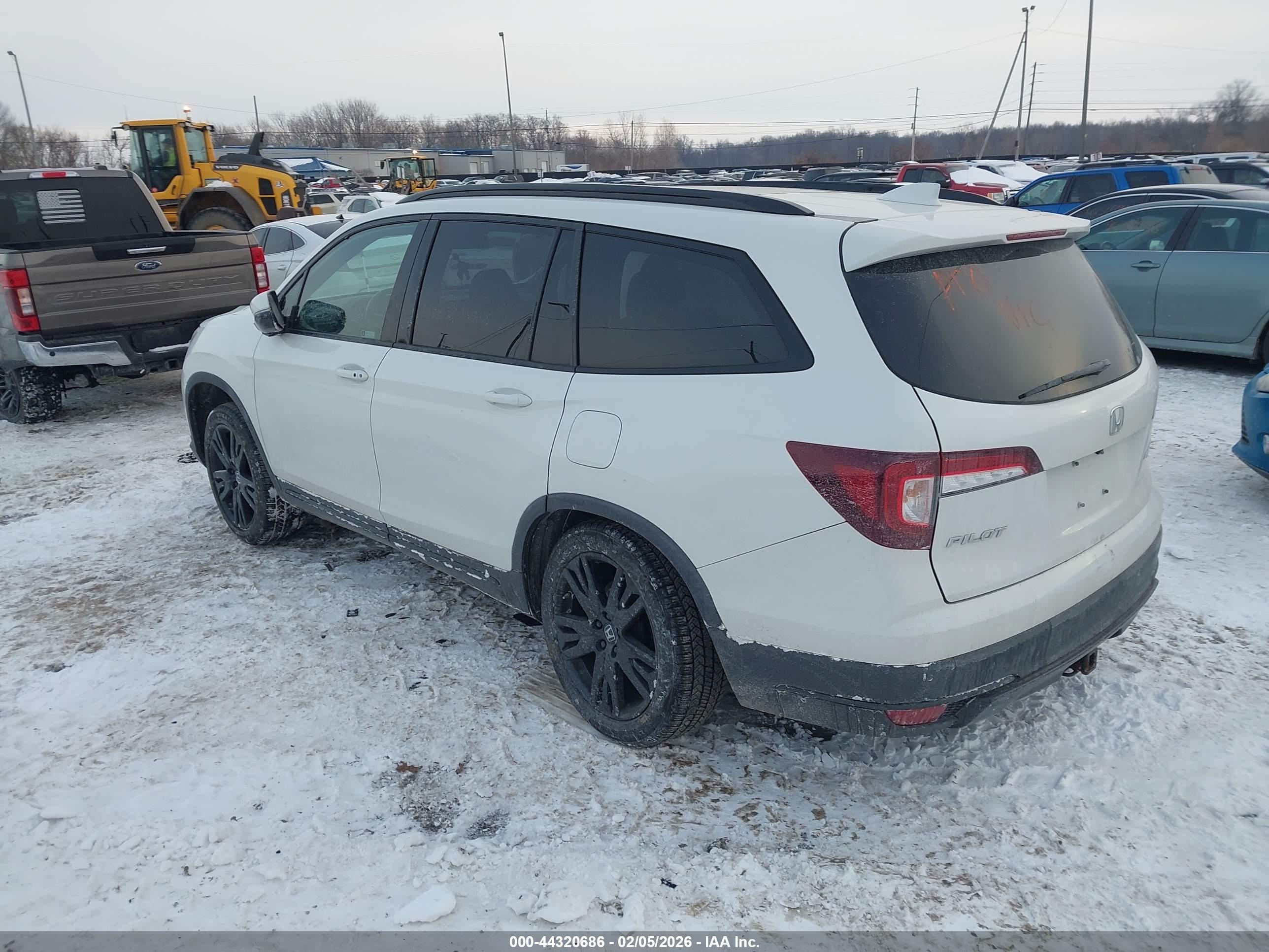 HONDA PILOT image 3