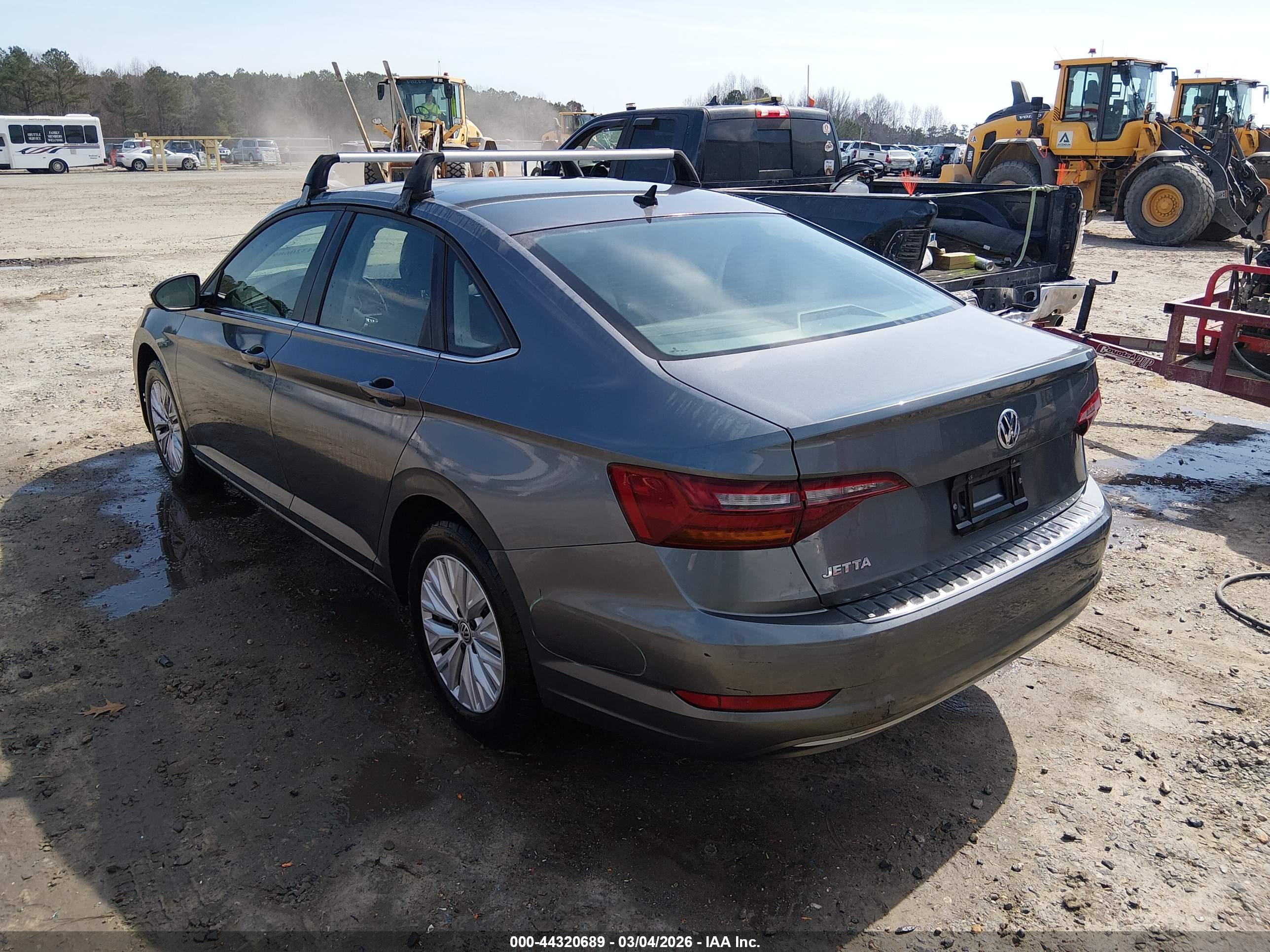 VOLKSWAGEN JETTA image 3