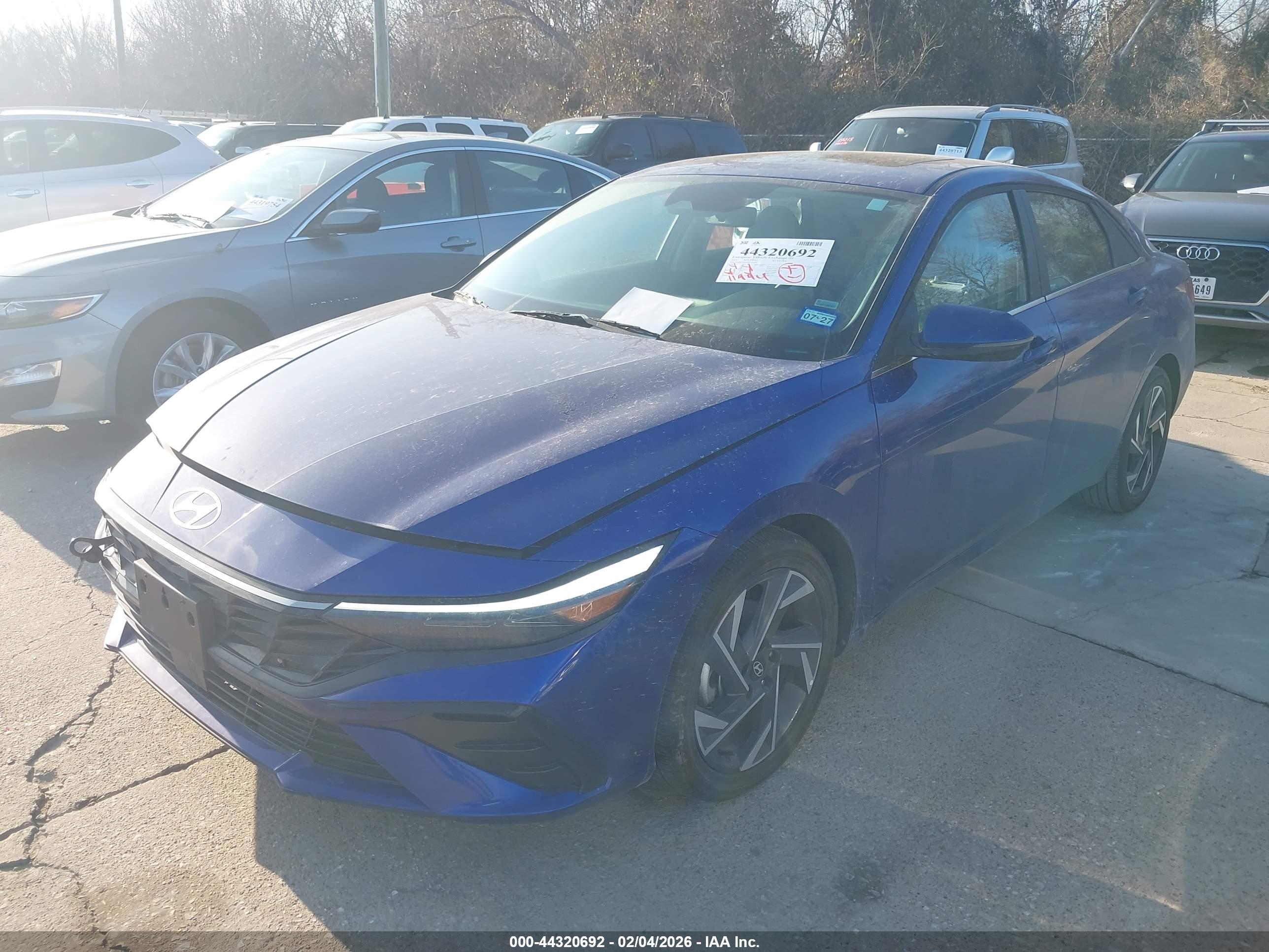 HYUNDAI ELANTRA image 2