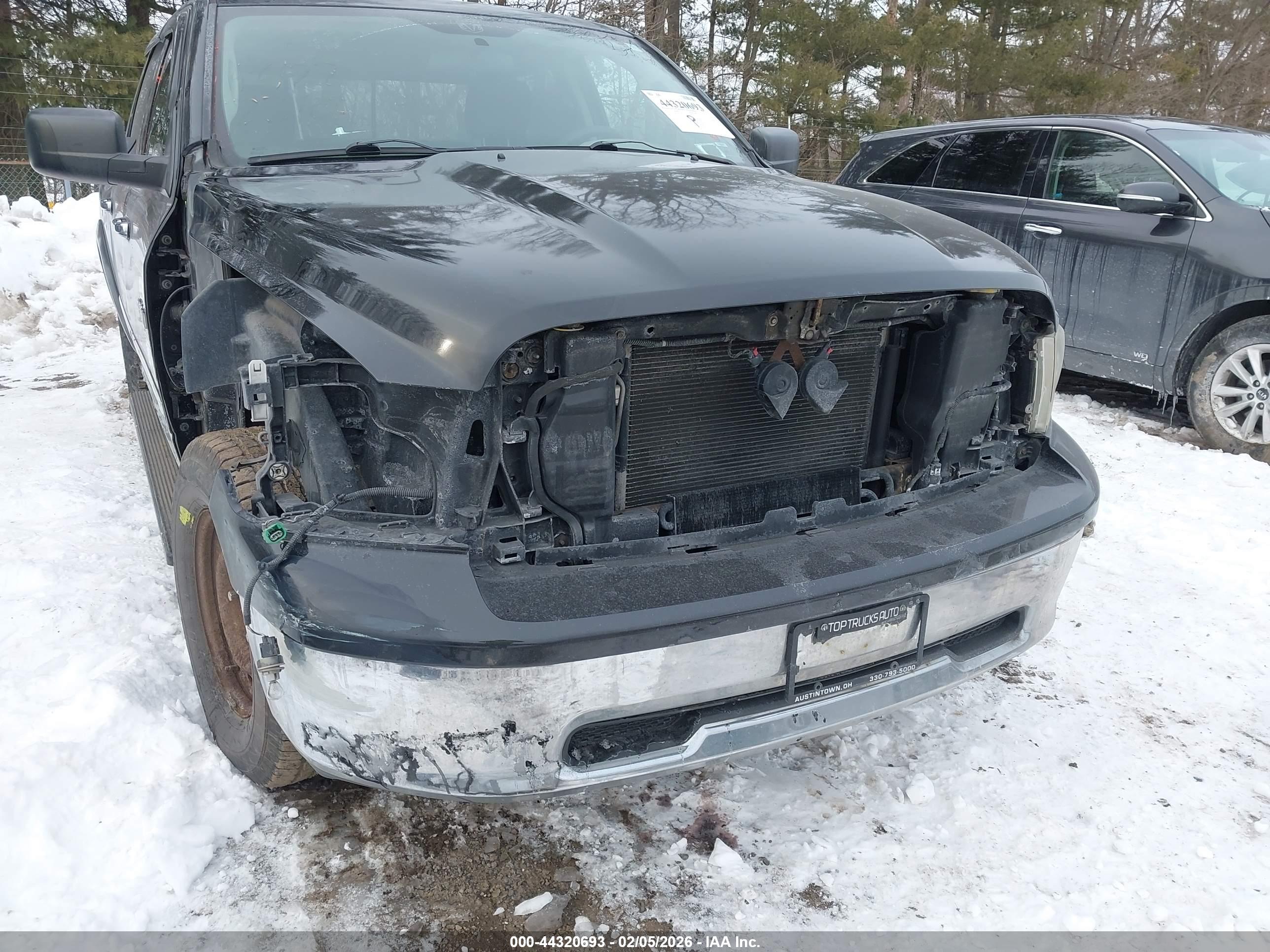 DODGE RAM image 6