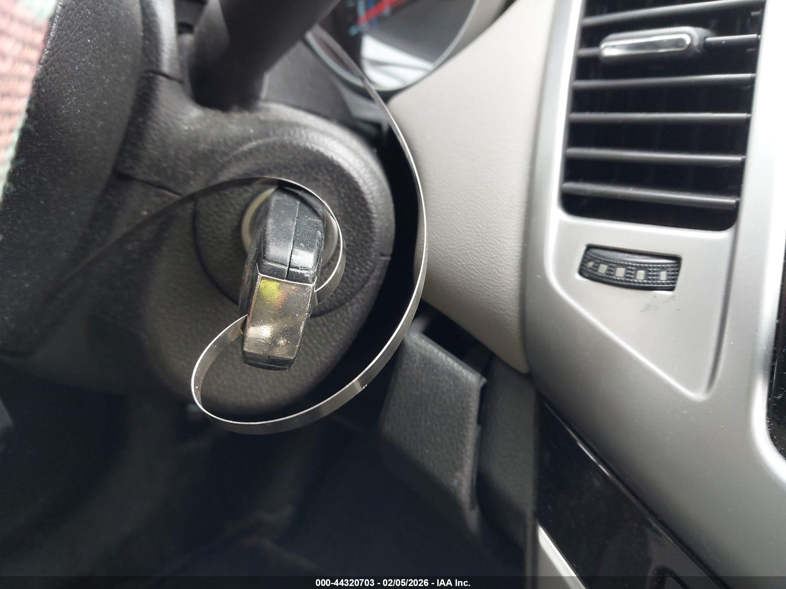 CHEVROLET CRUZE image 11