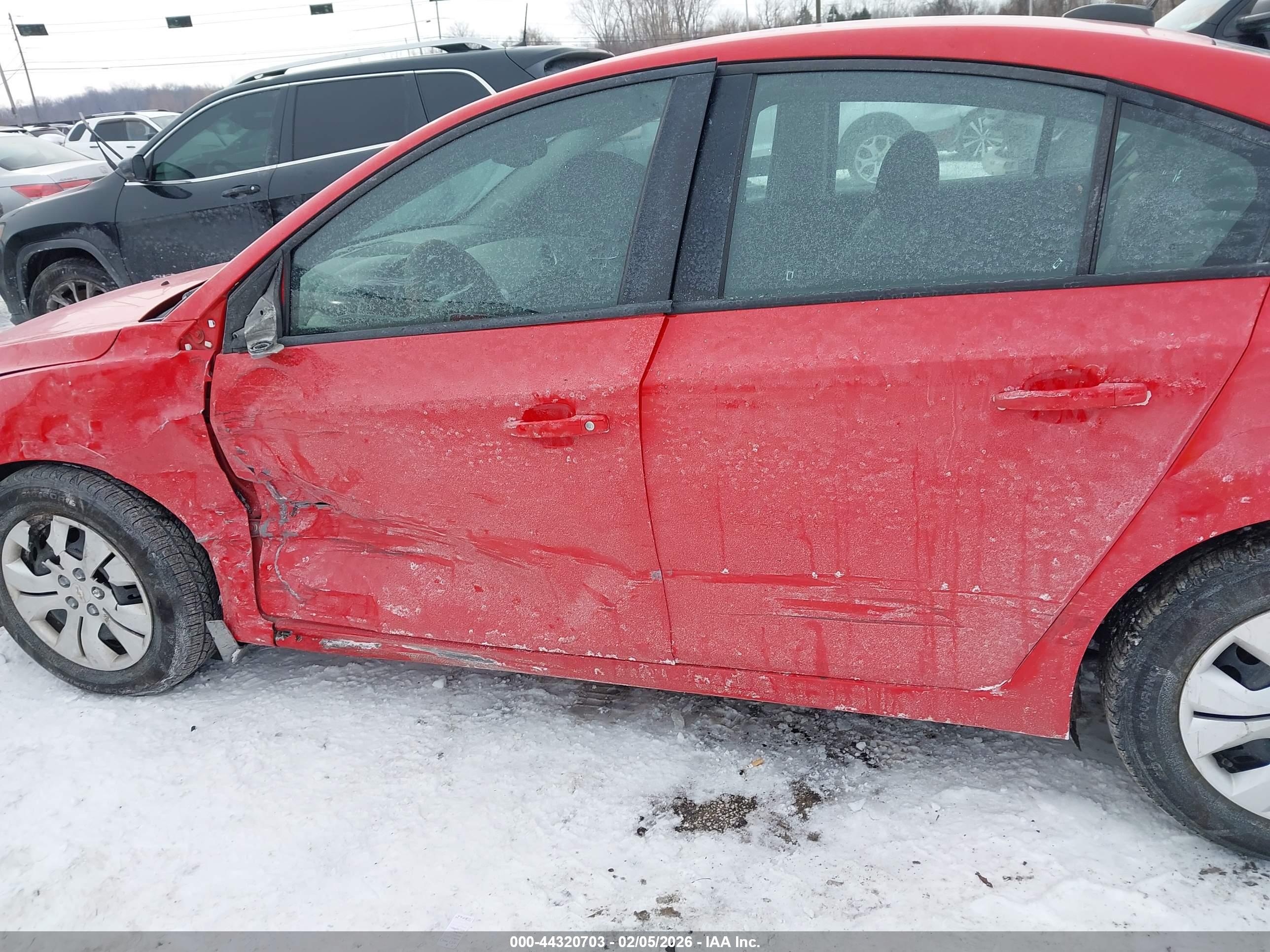 CHEVROLET CRUZE image 6