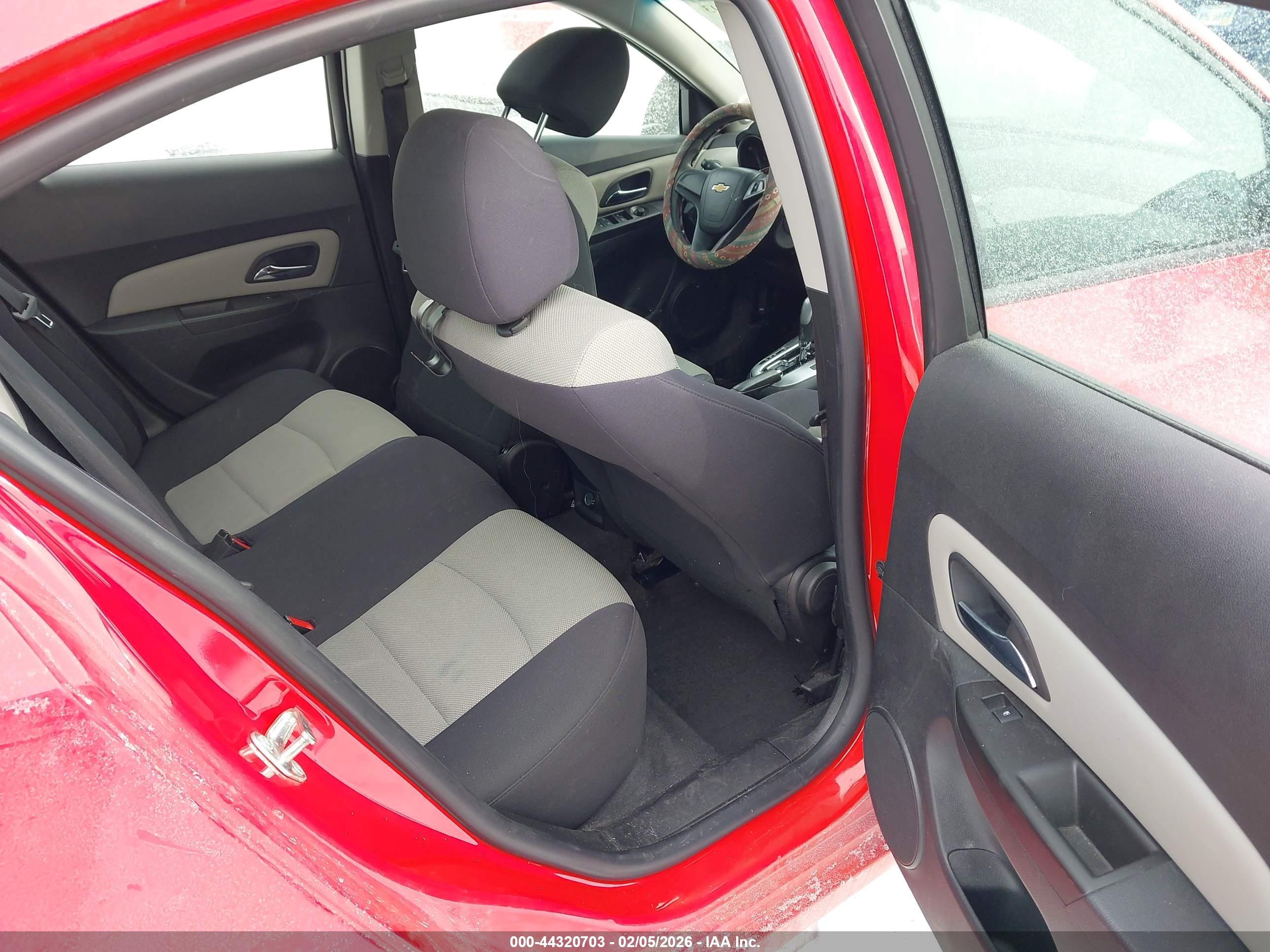 CHEVROLET CRUZE image 8