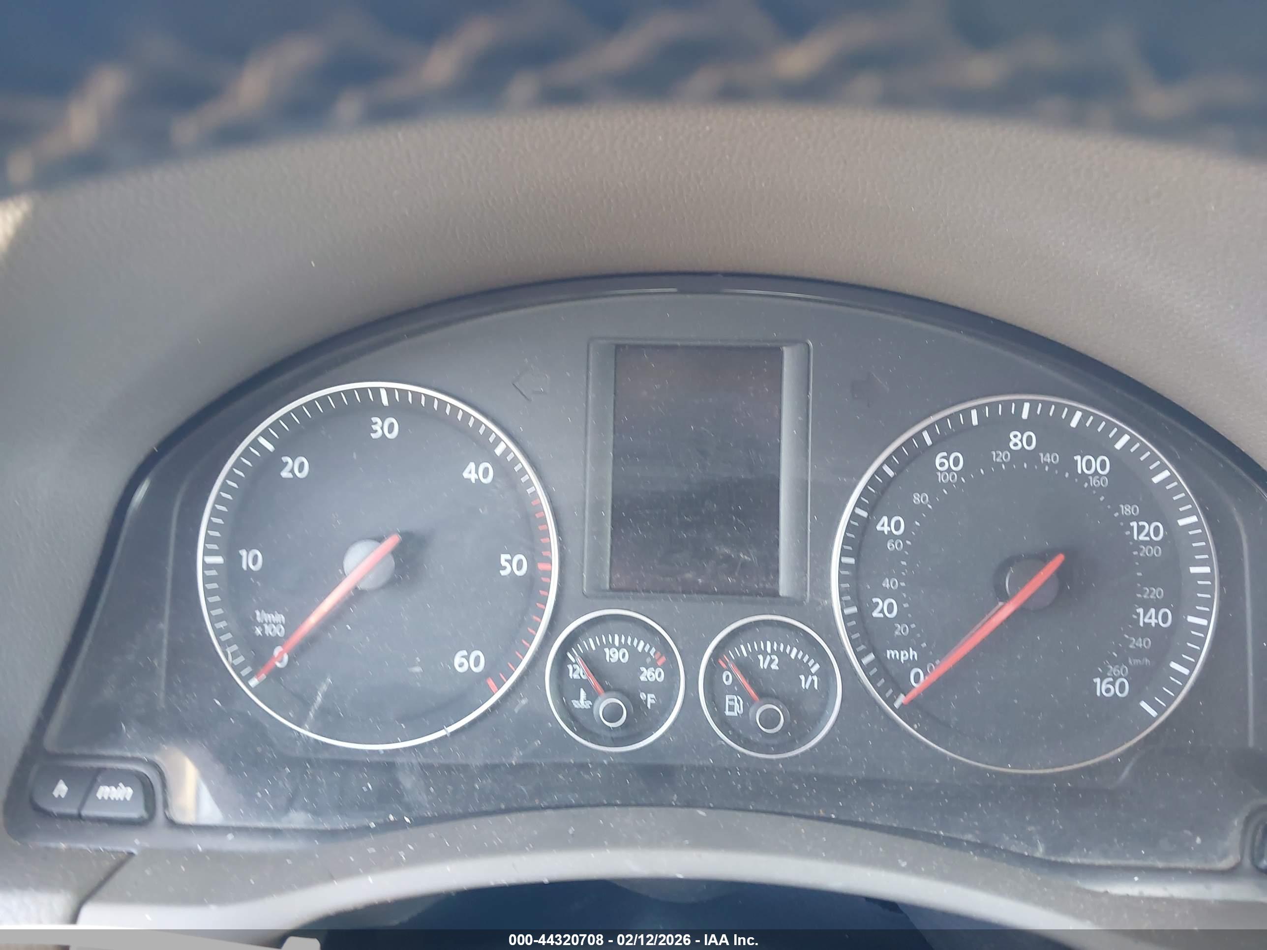 VOLKSWAGEN JETTA image 7