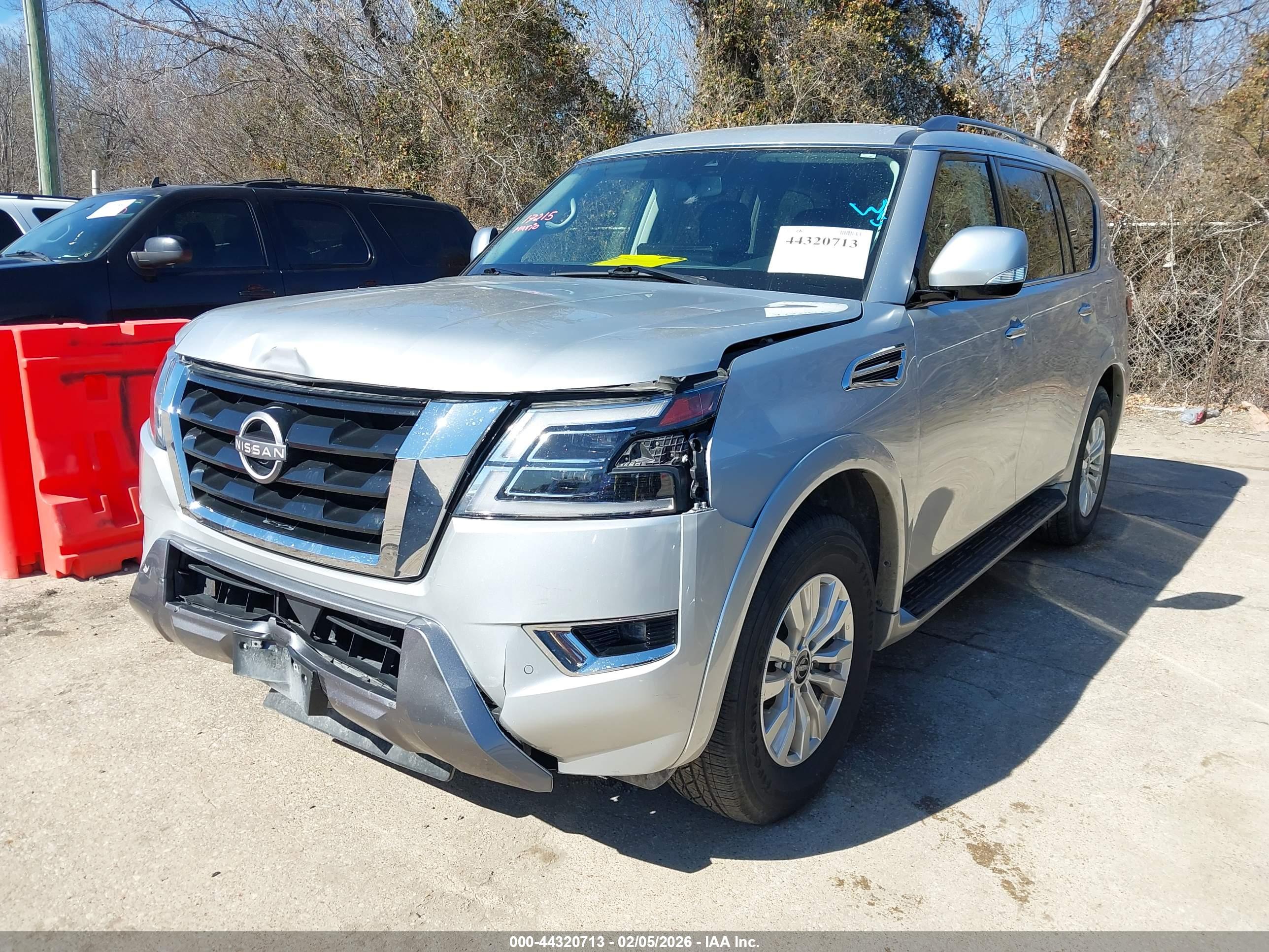 NISSAN ARMADA image 2