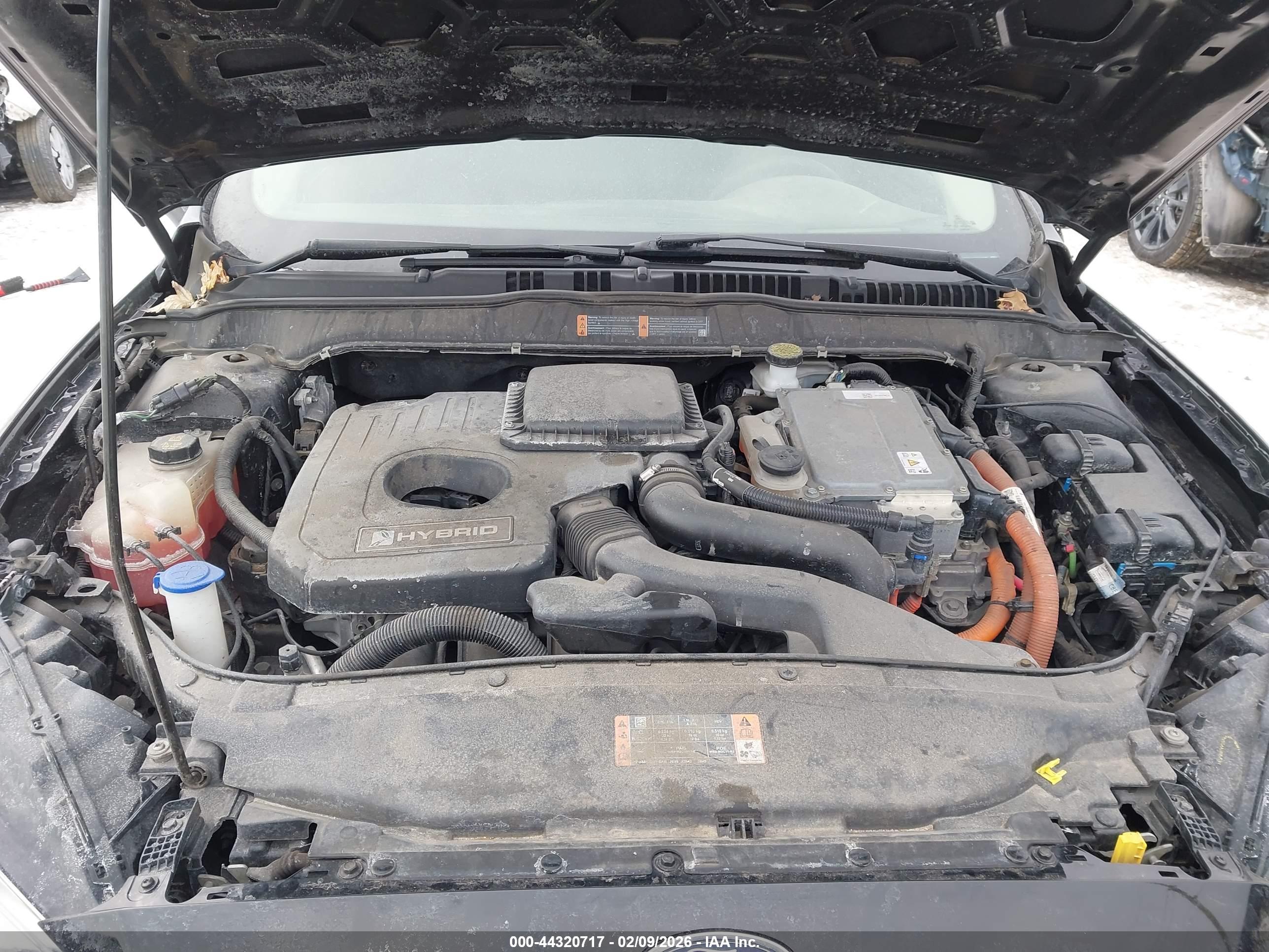 FORD FUSION image 10