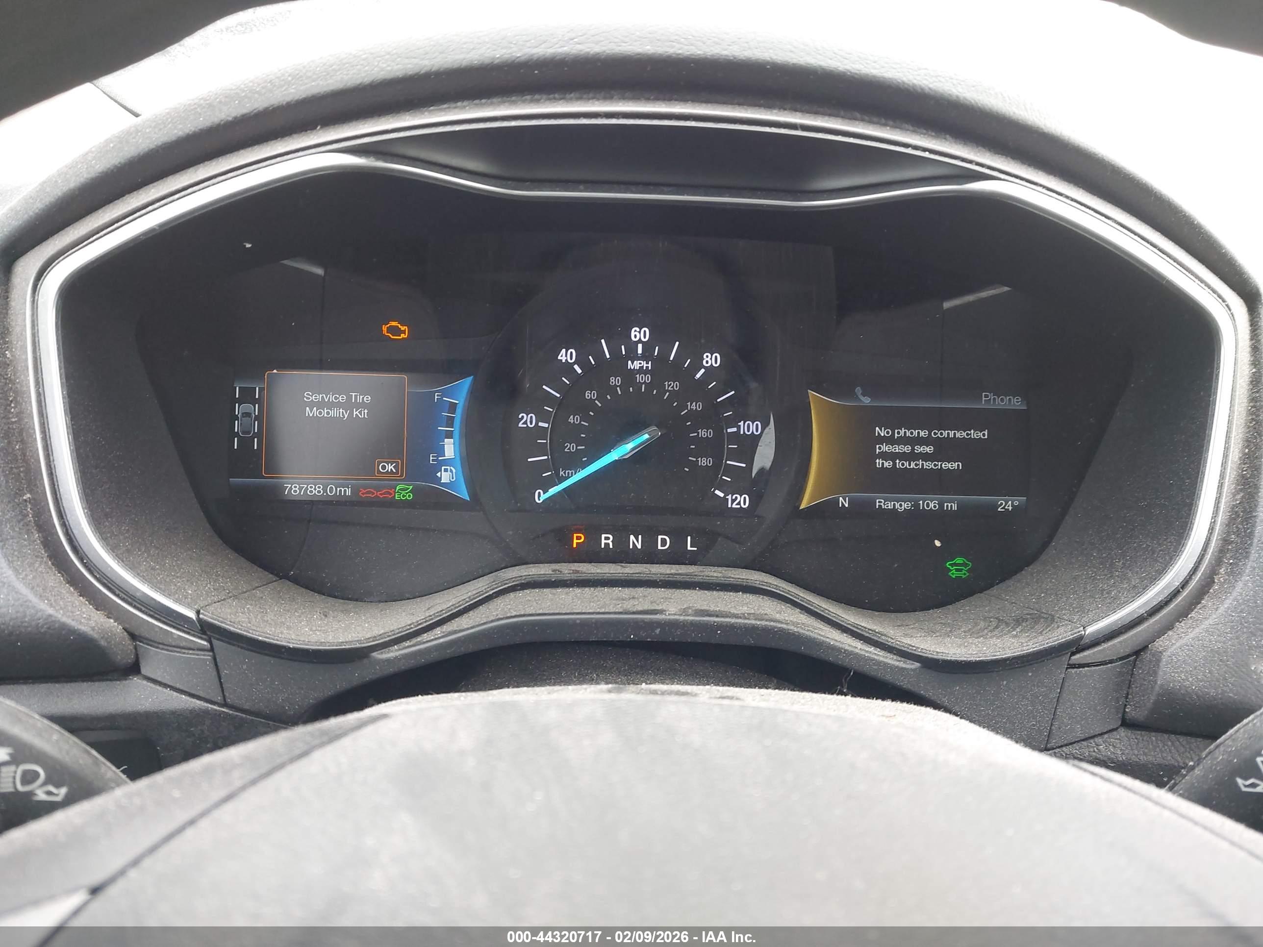 FORD FUSION image 7