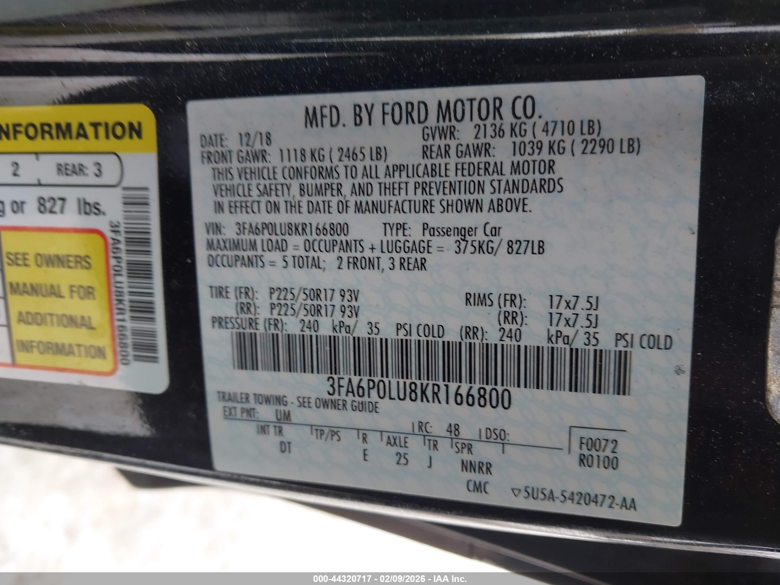 FORD FUSION image 9