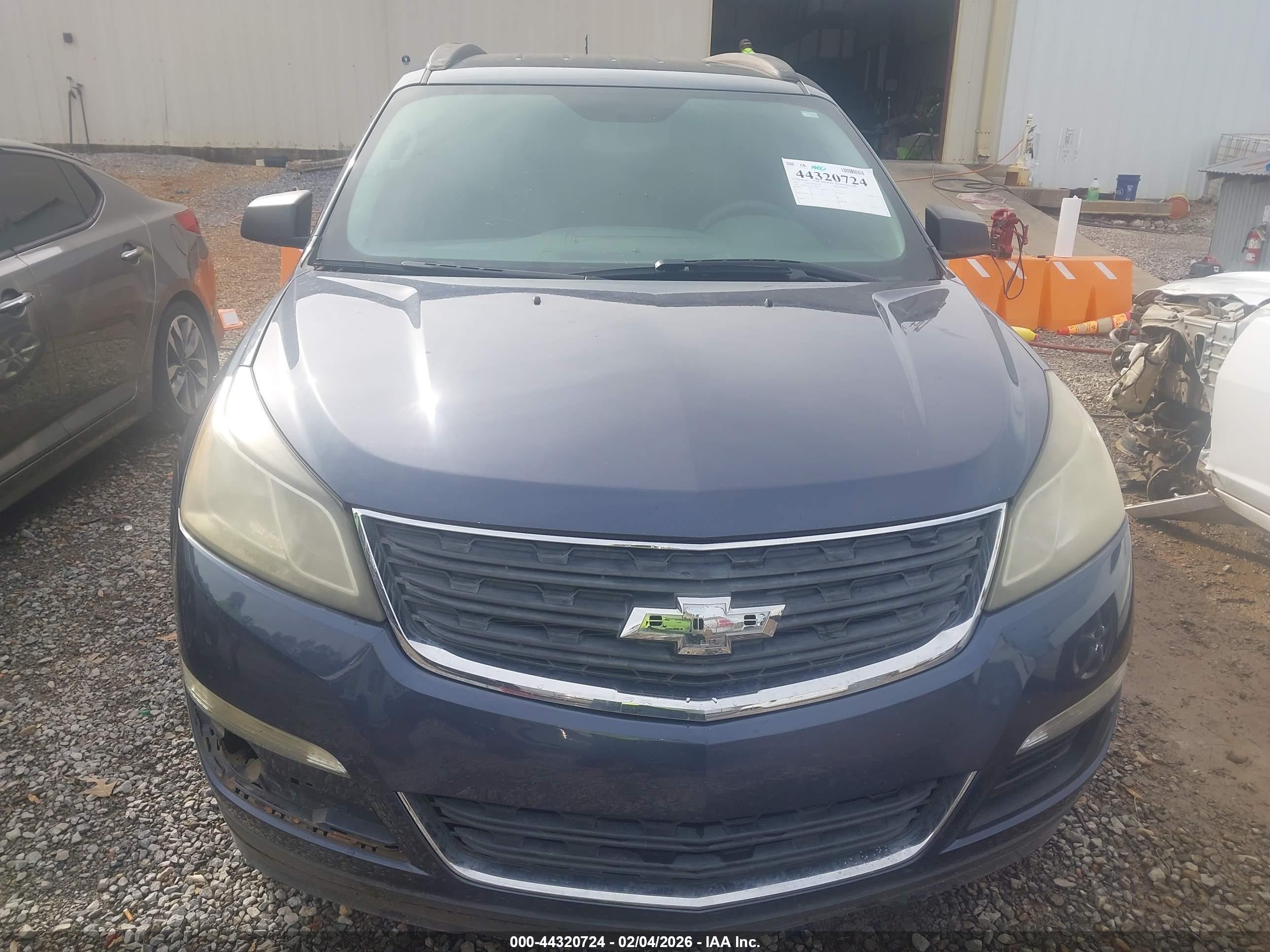 CHEVROLET TRAVERSE image 6