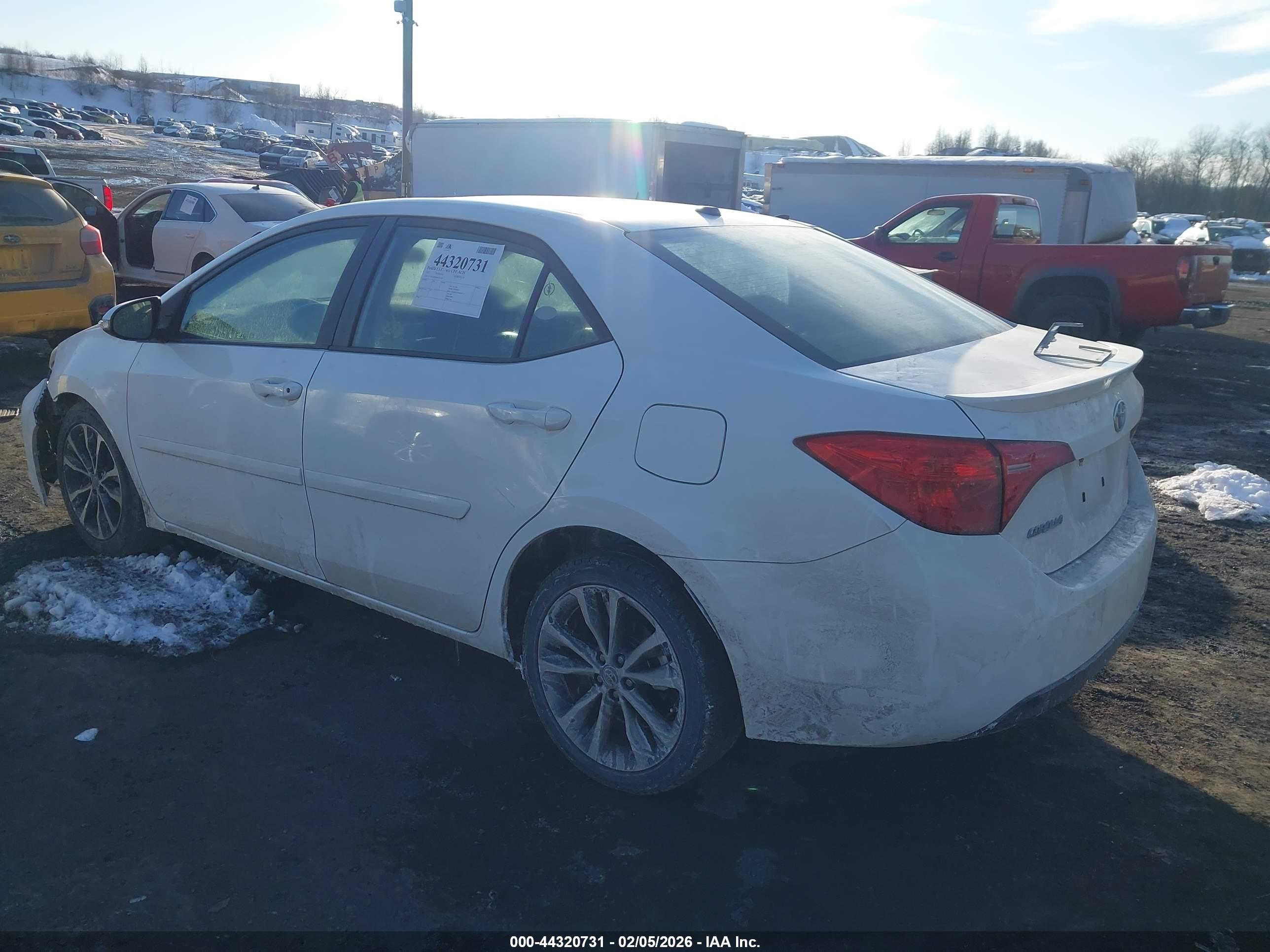 TOYOTA COROLLA image 3